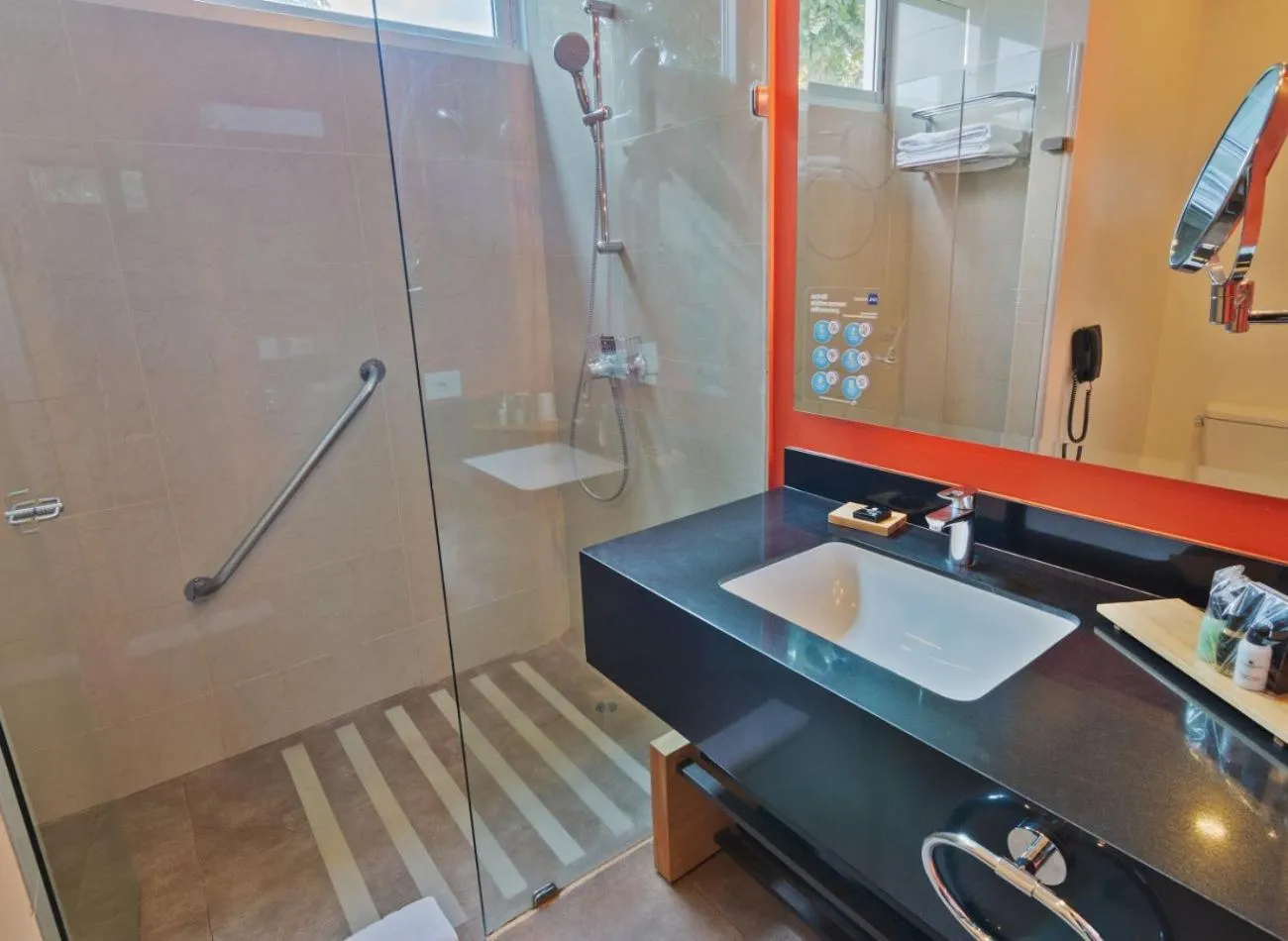 Shower in Sonesta Hotel Pereira