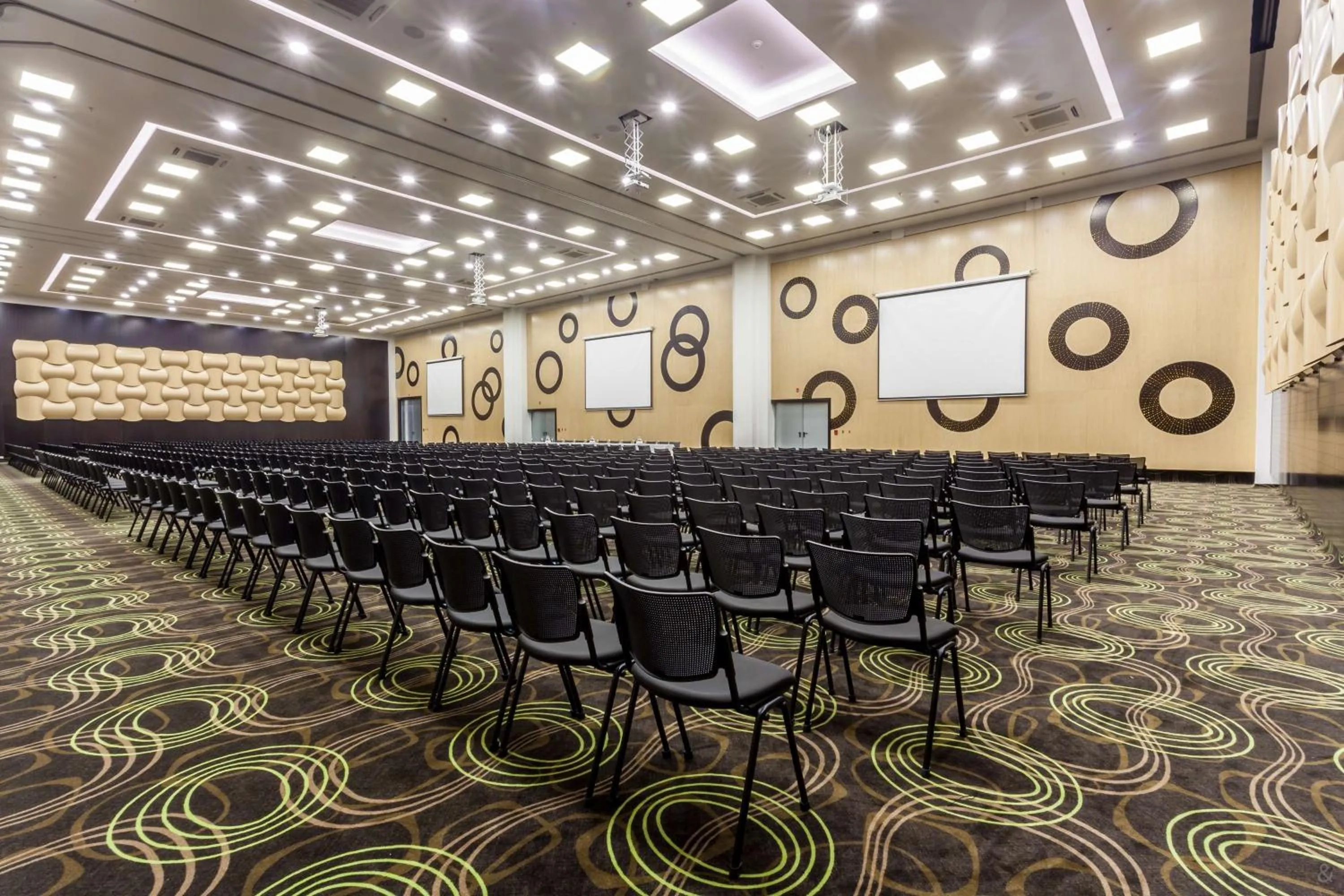 Banquet/Function facilities in Sonesta Hotel Pereira