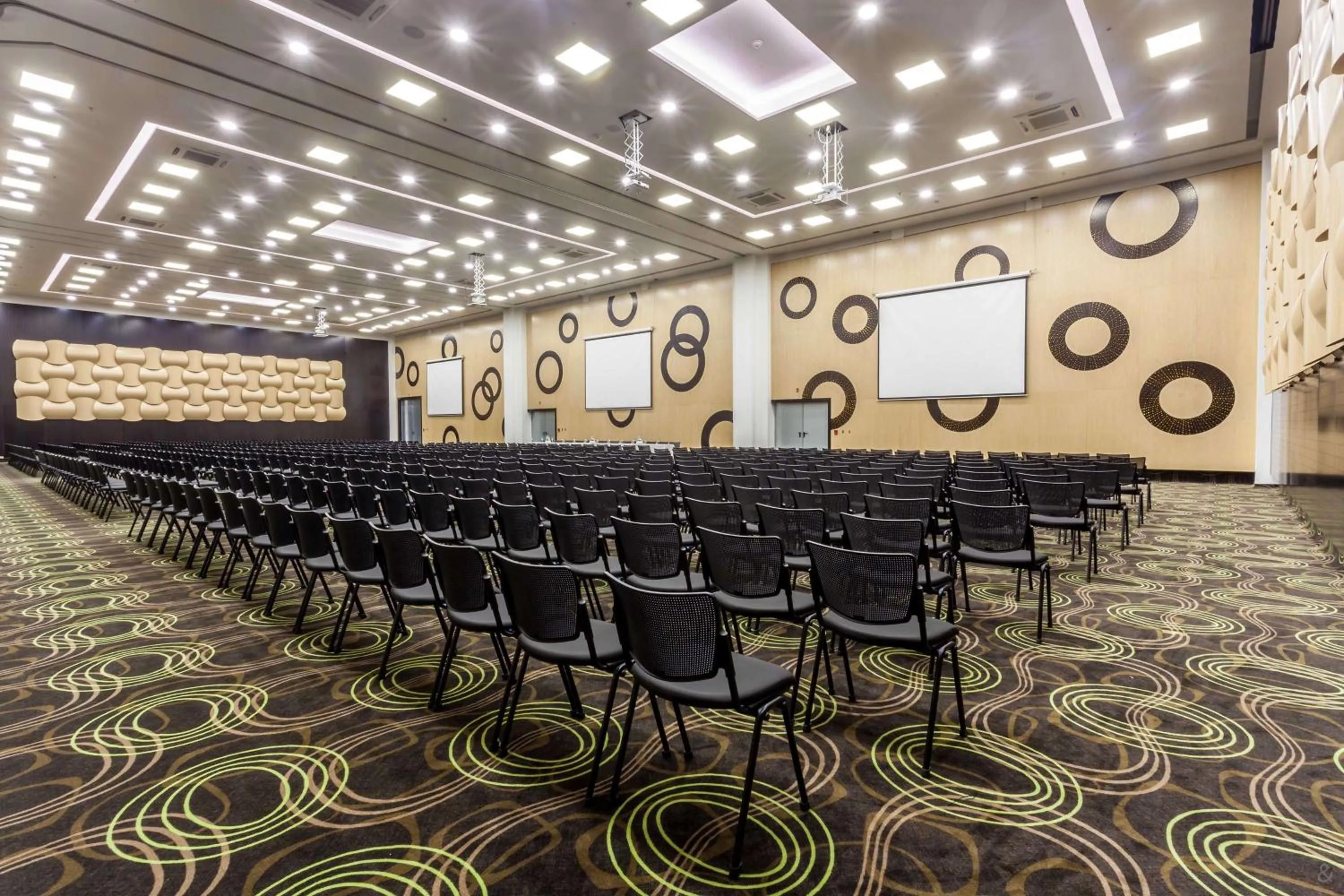 Banquet/Function facilities in Sonesta Hotel Pereira