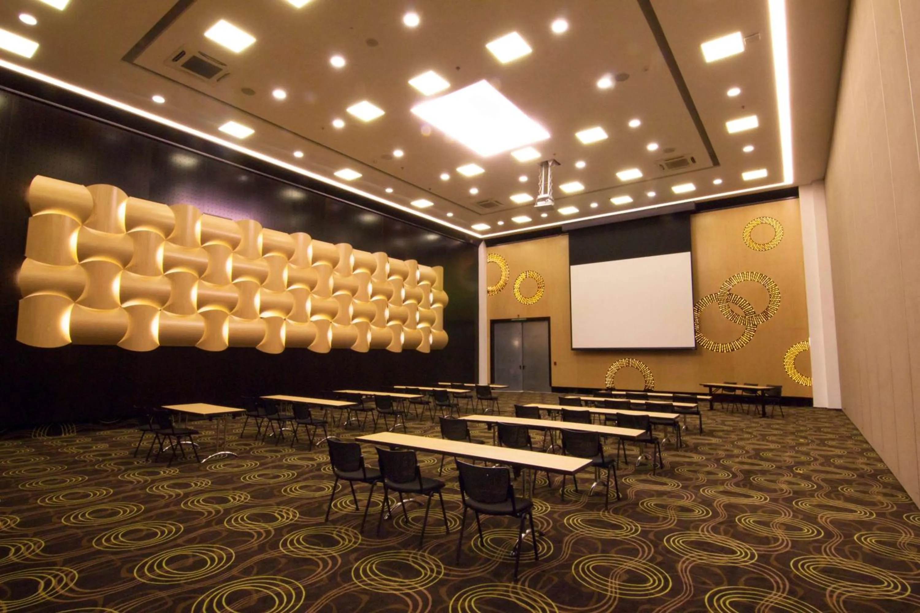 Banquet/Function facilities in Sonesta Hotel Pereira