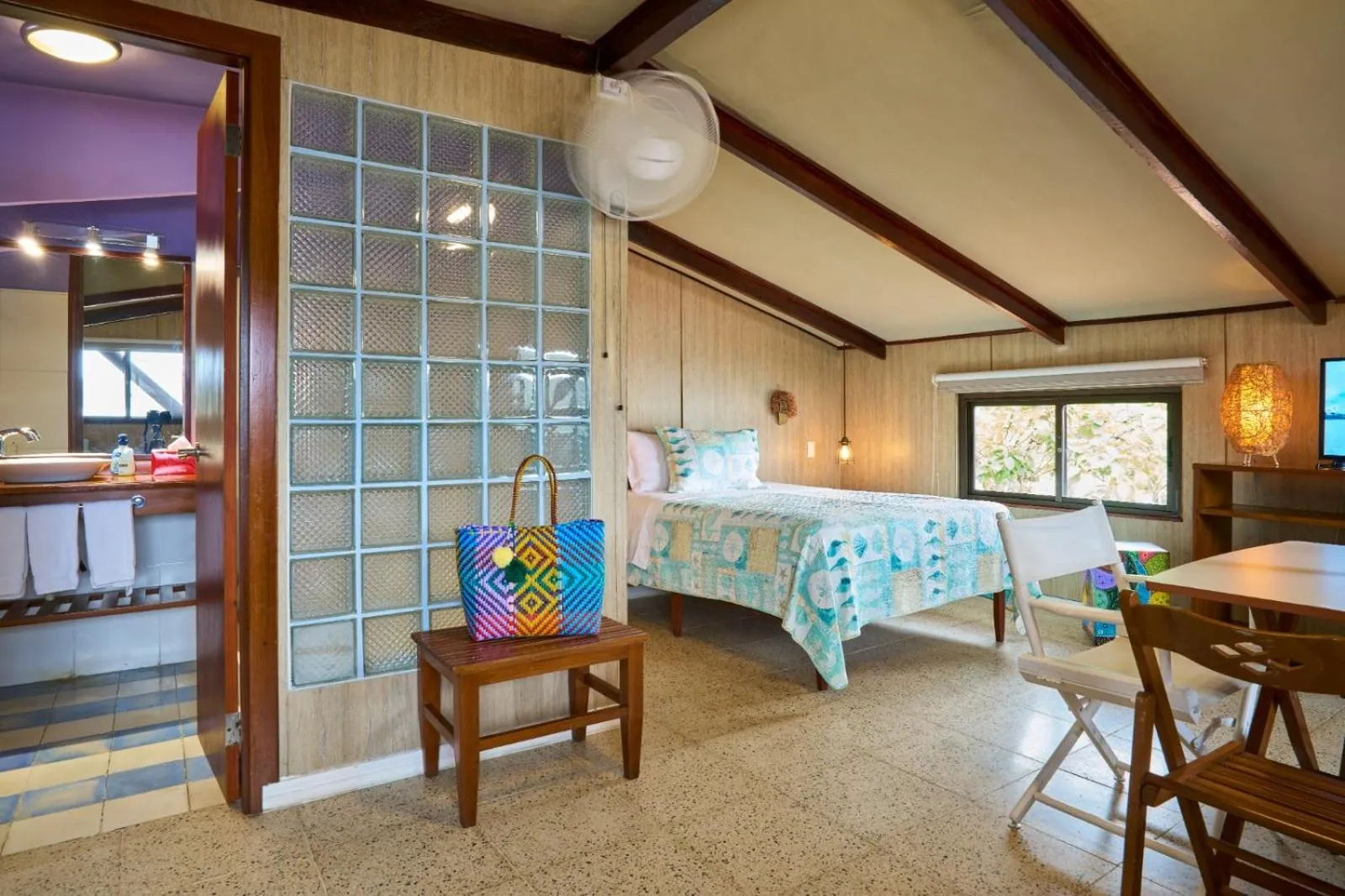 Bed in Casa Congo & Casa Rayo Verde - Restaurante - Galeria de arte