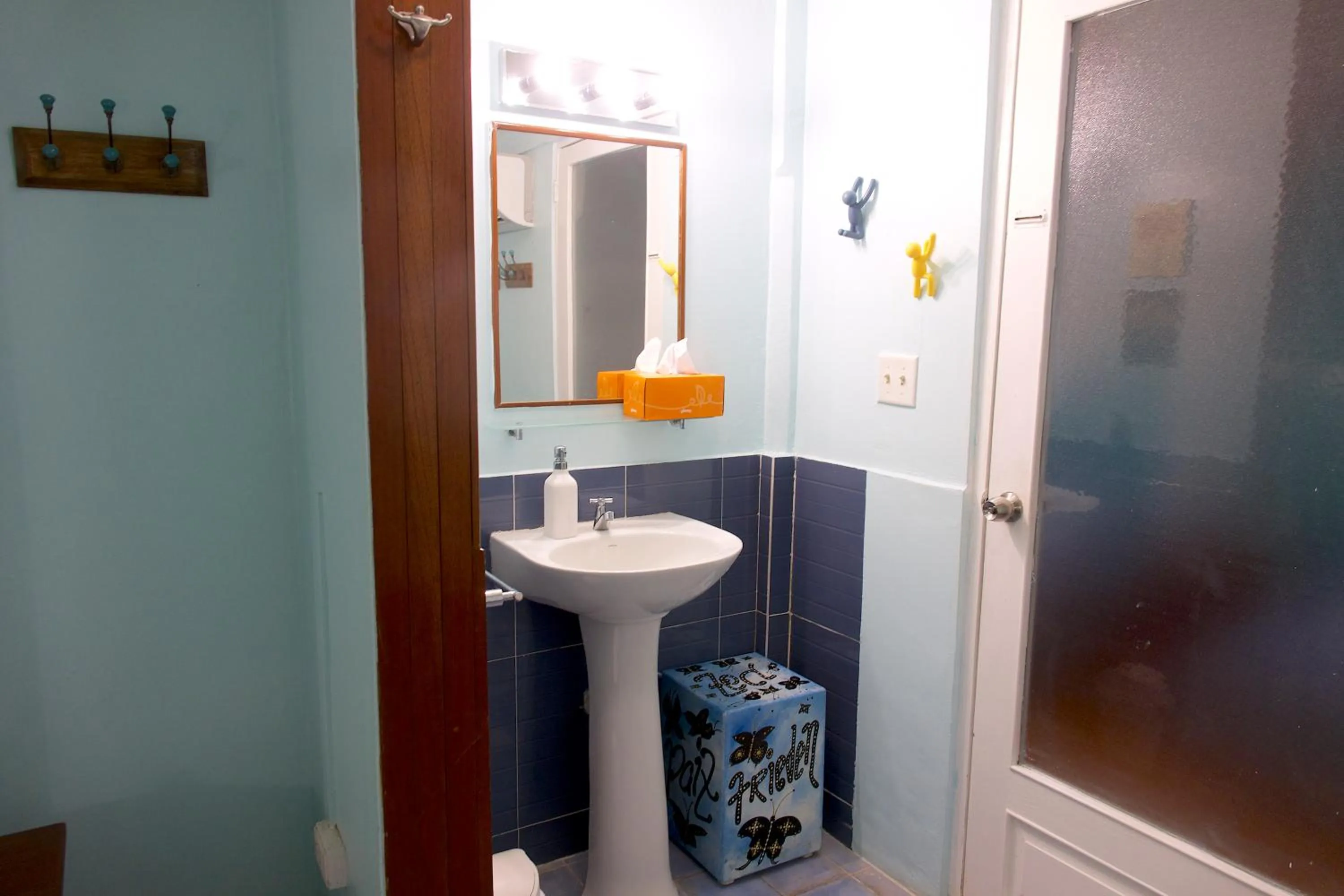 Hot Spring Bath in Casa Congo & Casa Rayo Verde - Restaurante - Galeria de arte