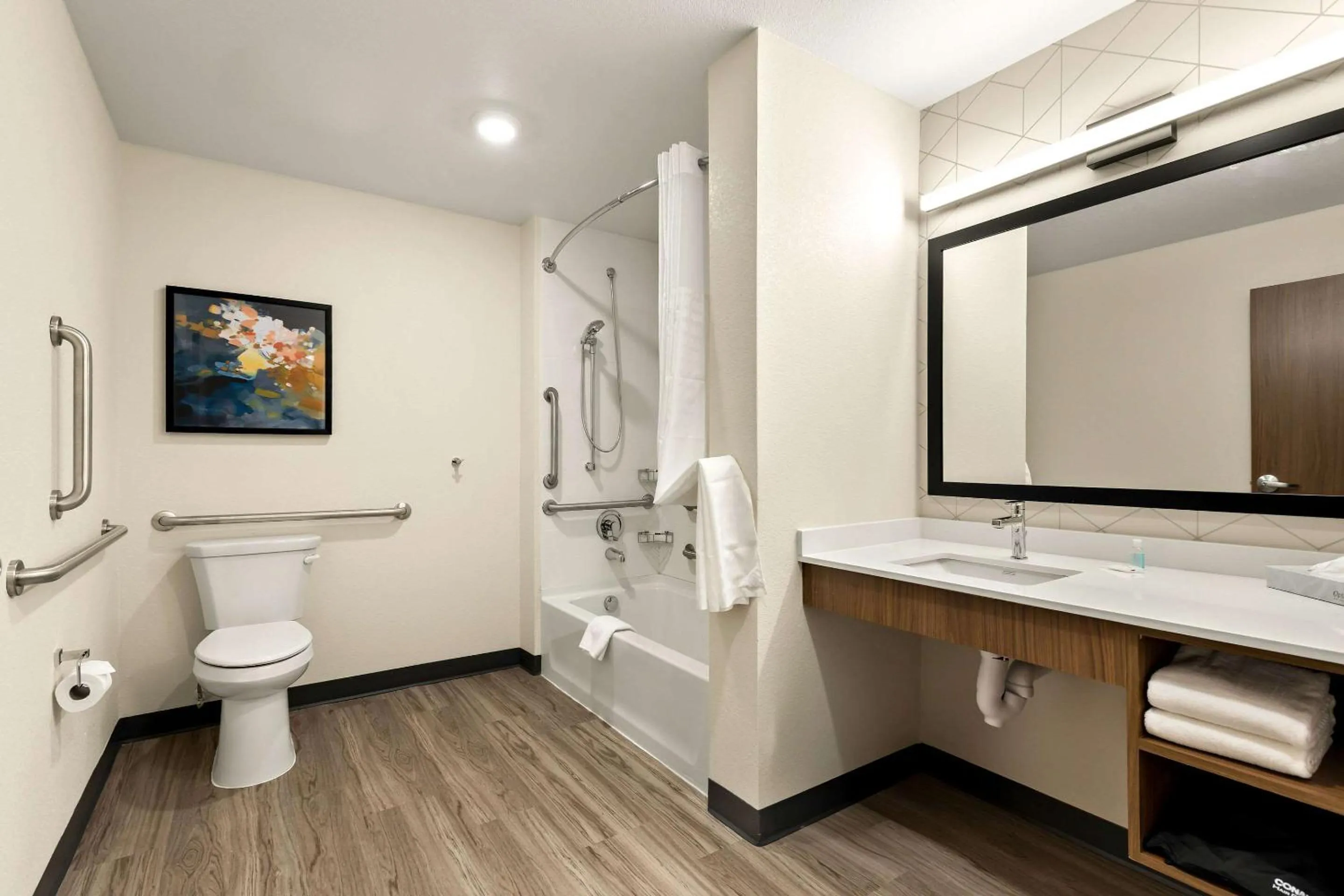 Shower in Everhome Suites Nampa Boise