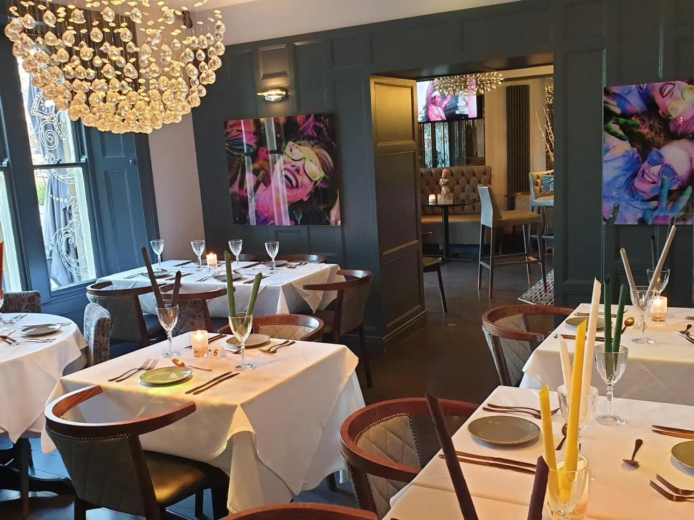 Restaurant/places to eat in Farnley Tower Guesthouse