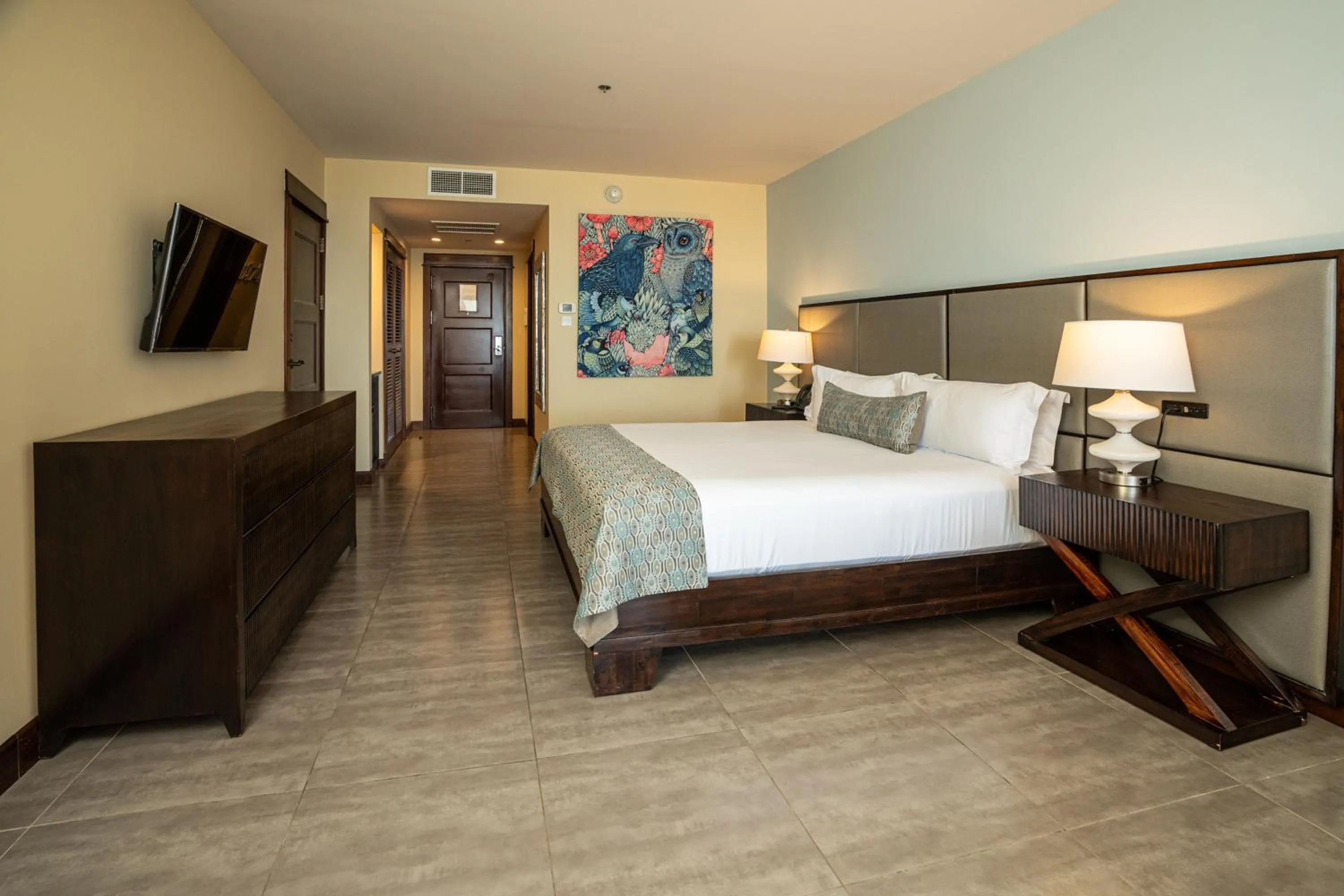 Bedroom, Bed in Crocs Resort & Casino