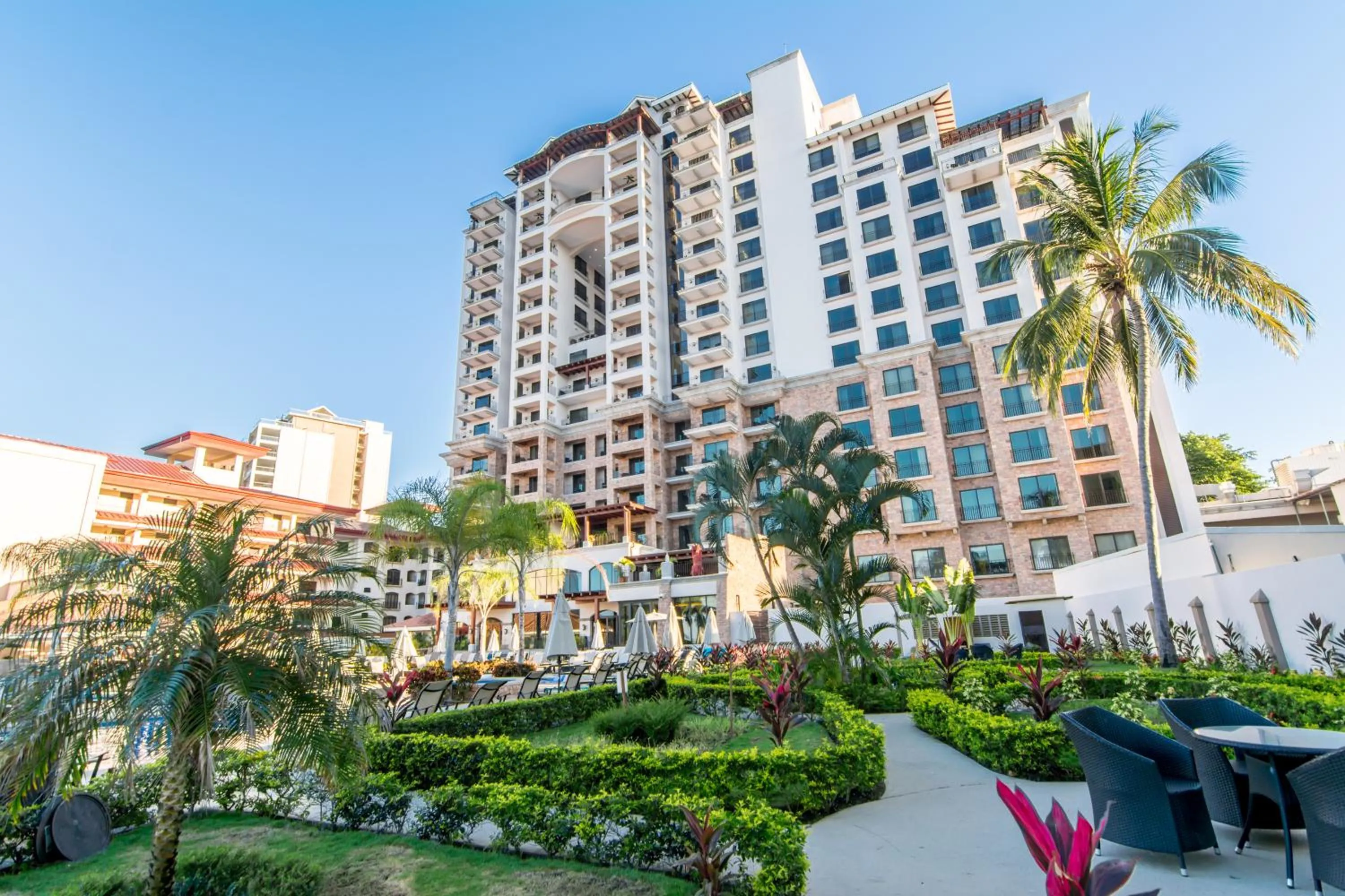 Facade/entrance in Crocs Resort & Casino