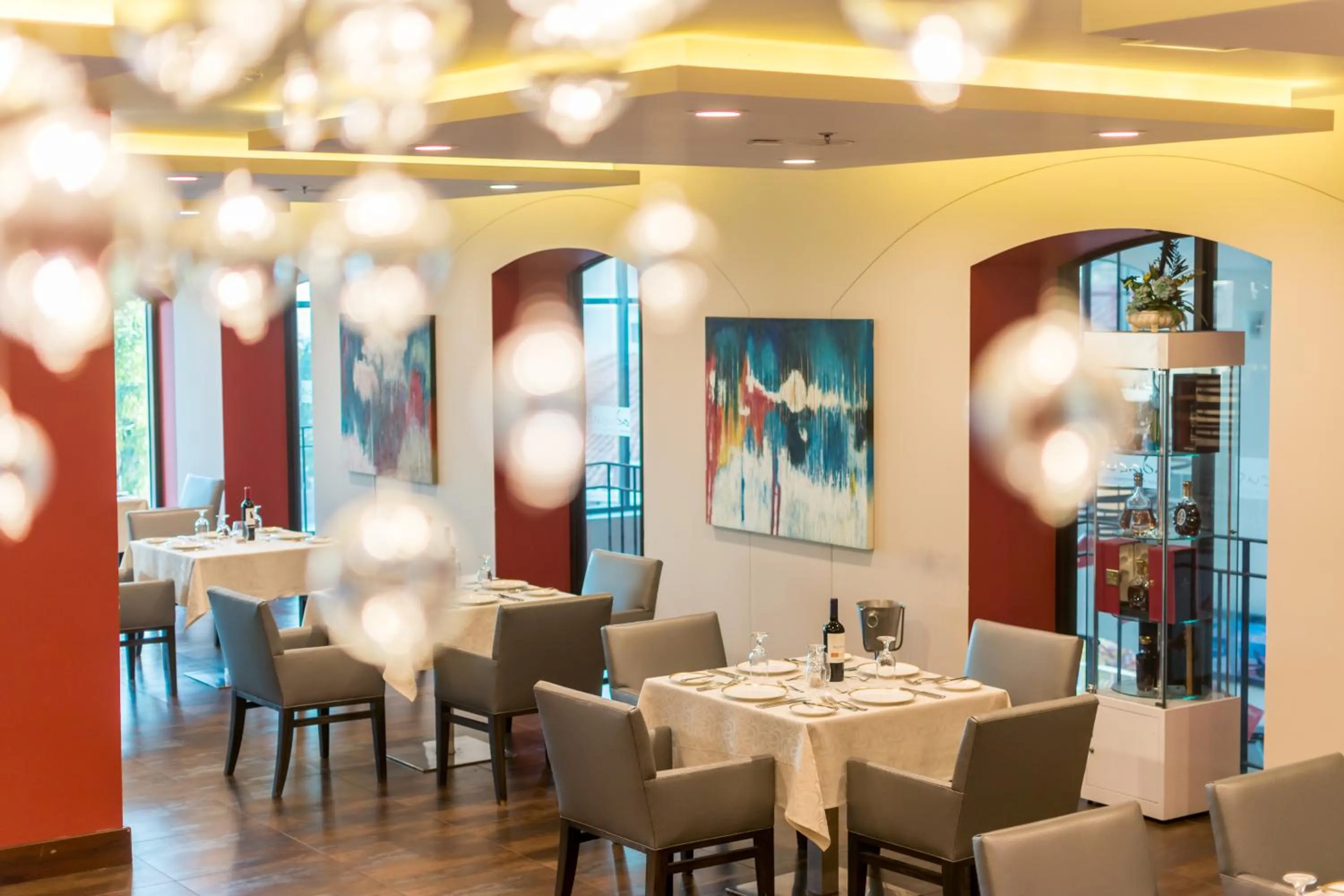 Restaurant/places to eat in Crocs Resort & Casino