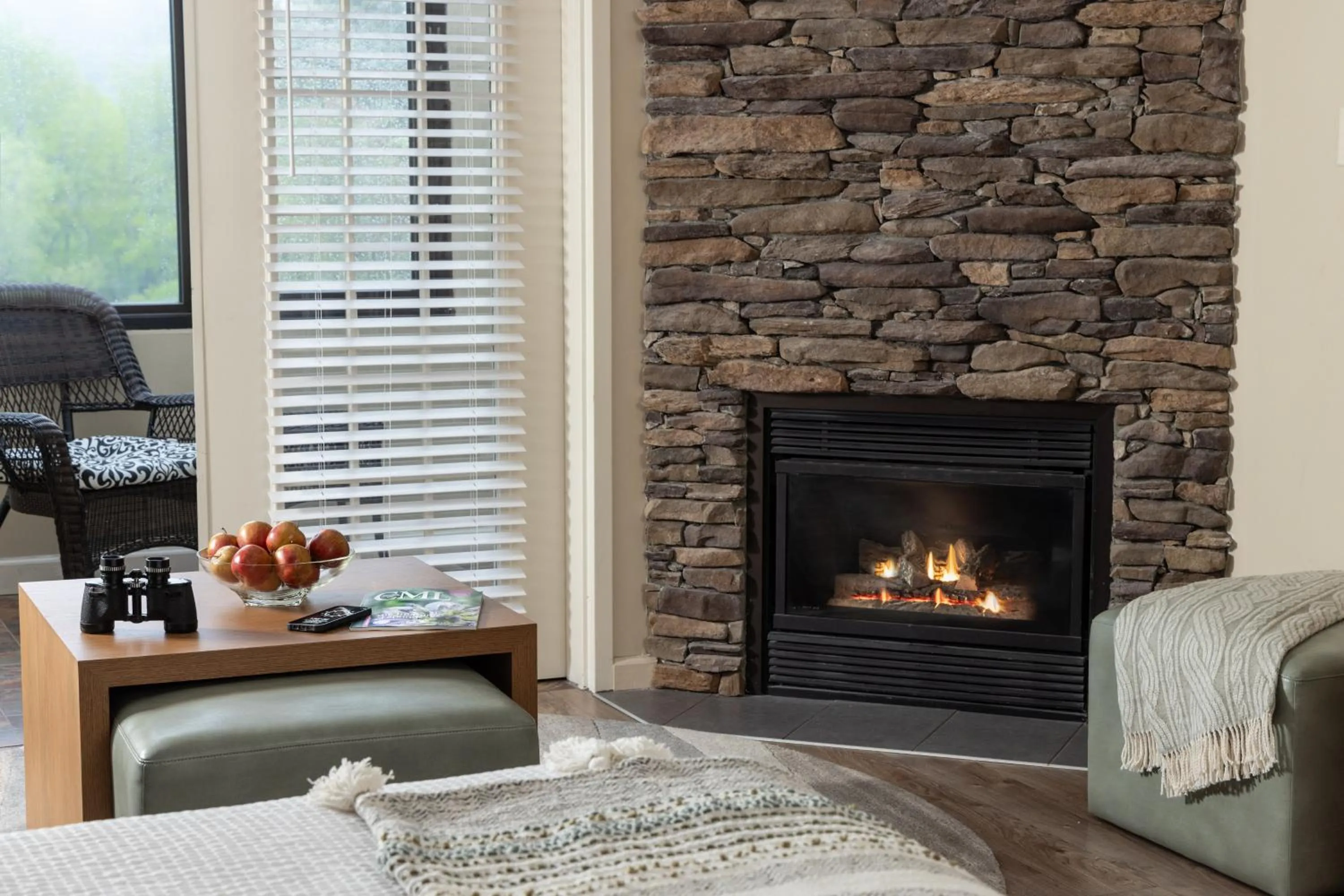 Living room in Meadowbrook Inn