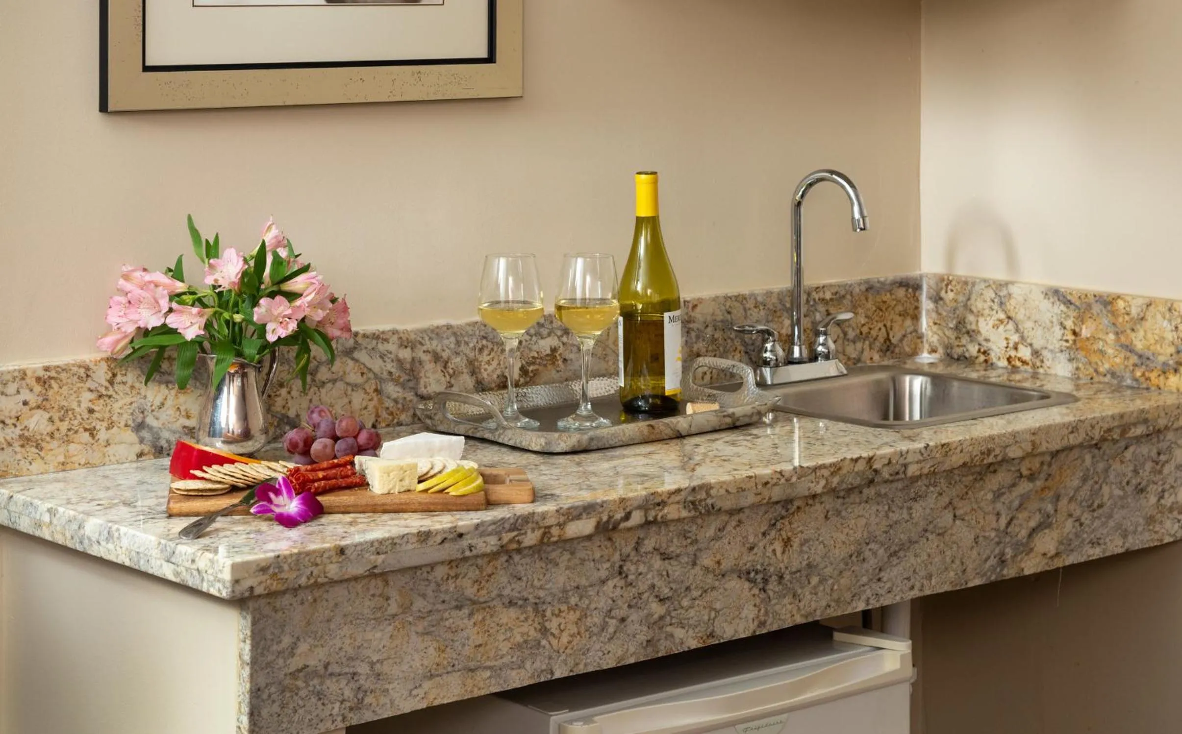 Food and drinks in Meadowbrook Inn