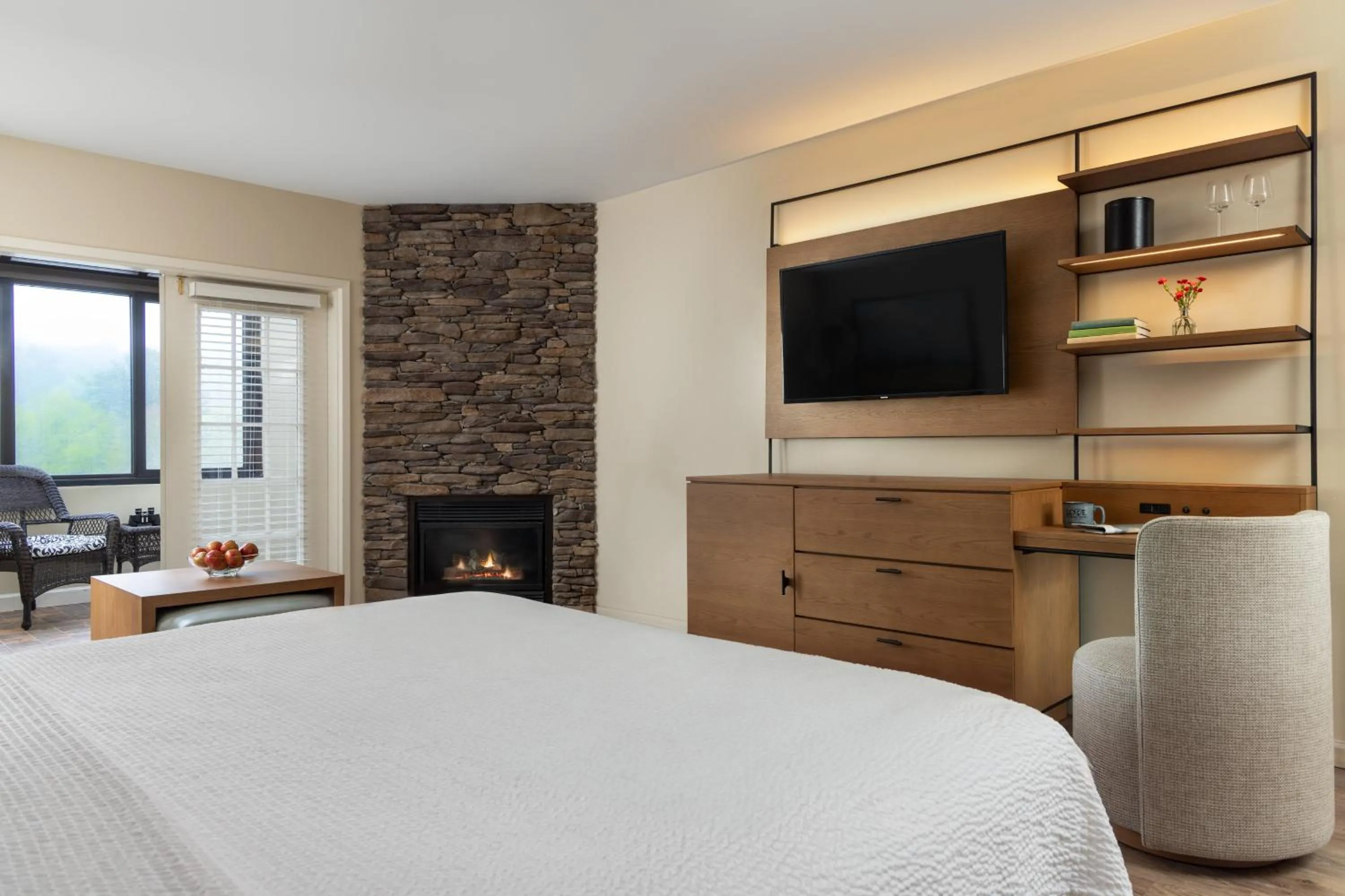 TV and multimedia, Bed in Meadowbrook Inn