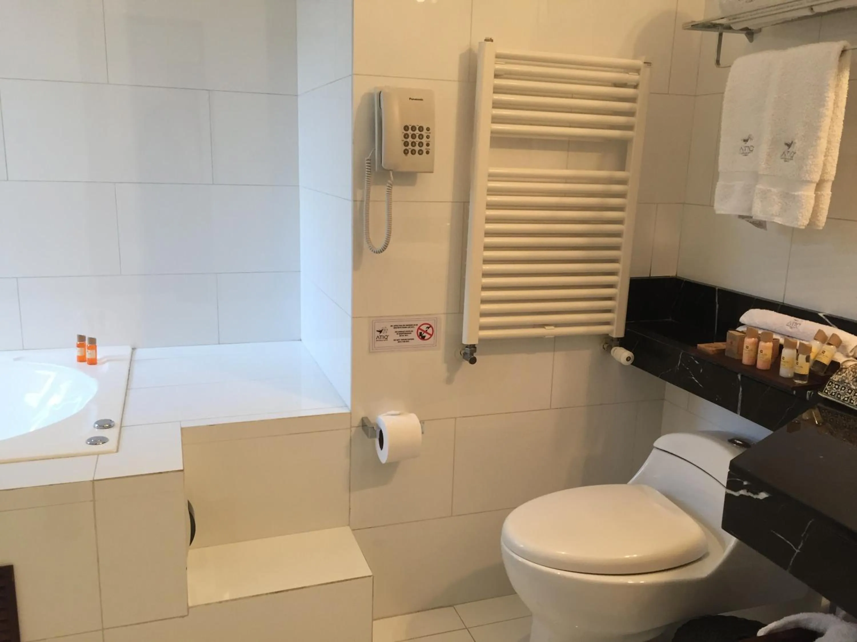 Bathroom in Atiq Boutique Hotel