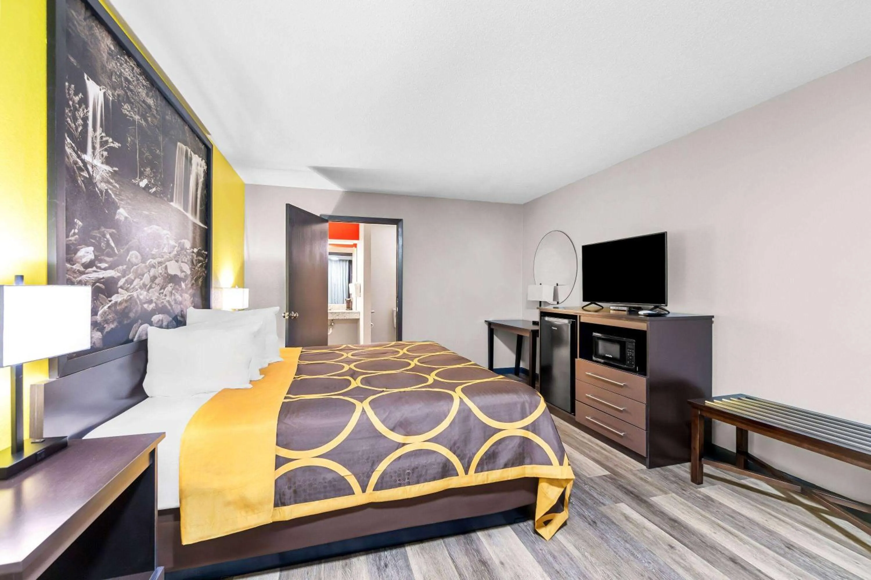 Bed in Super 8 by Wyndham Paragould