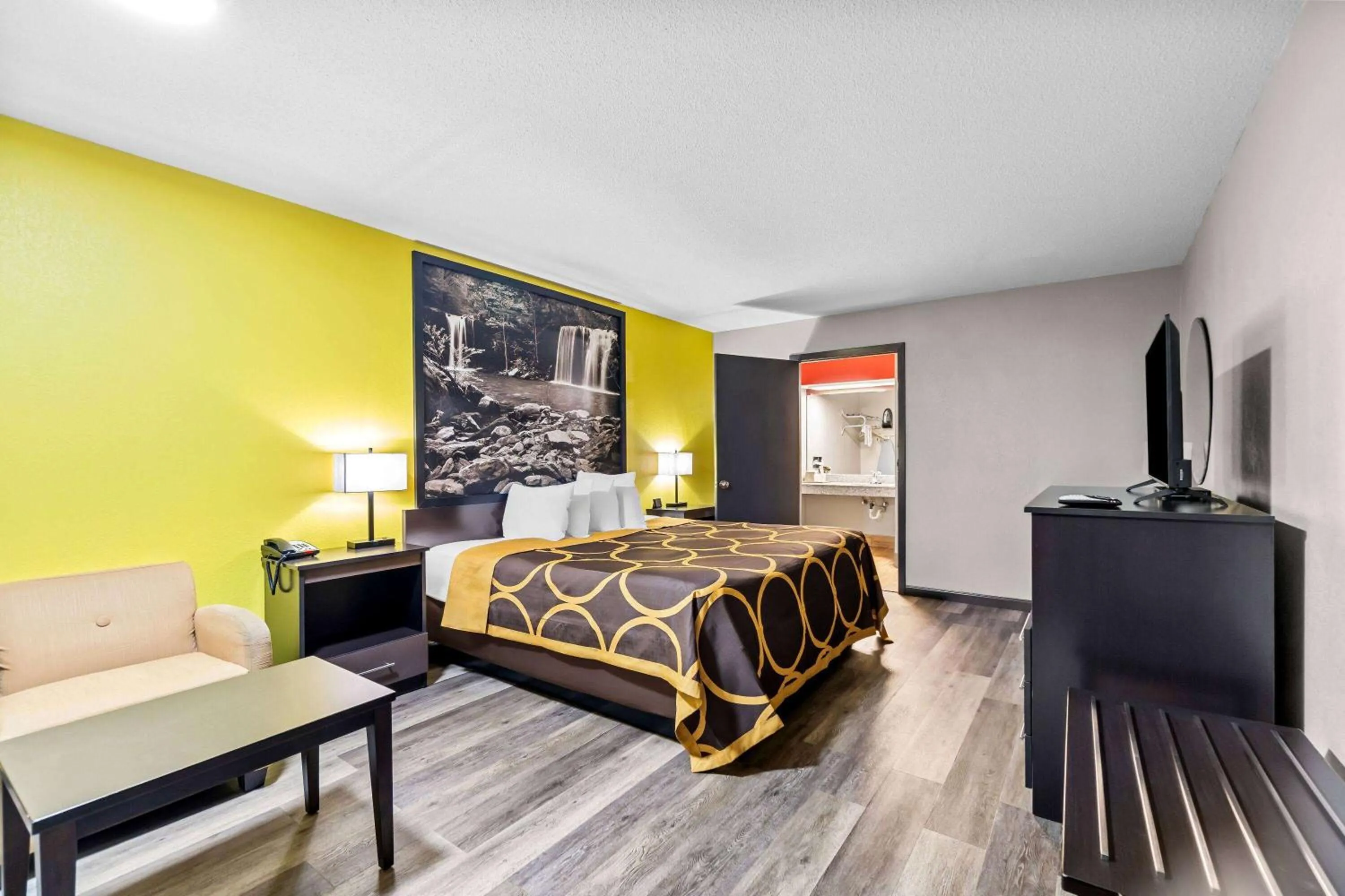 Bed in Super 8 by Wyndham Paragould