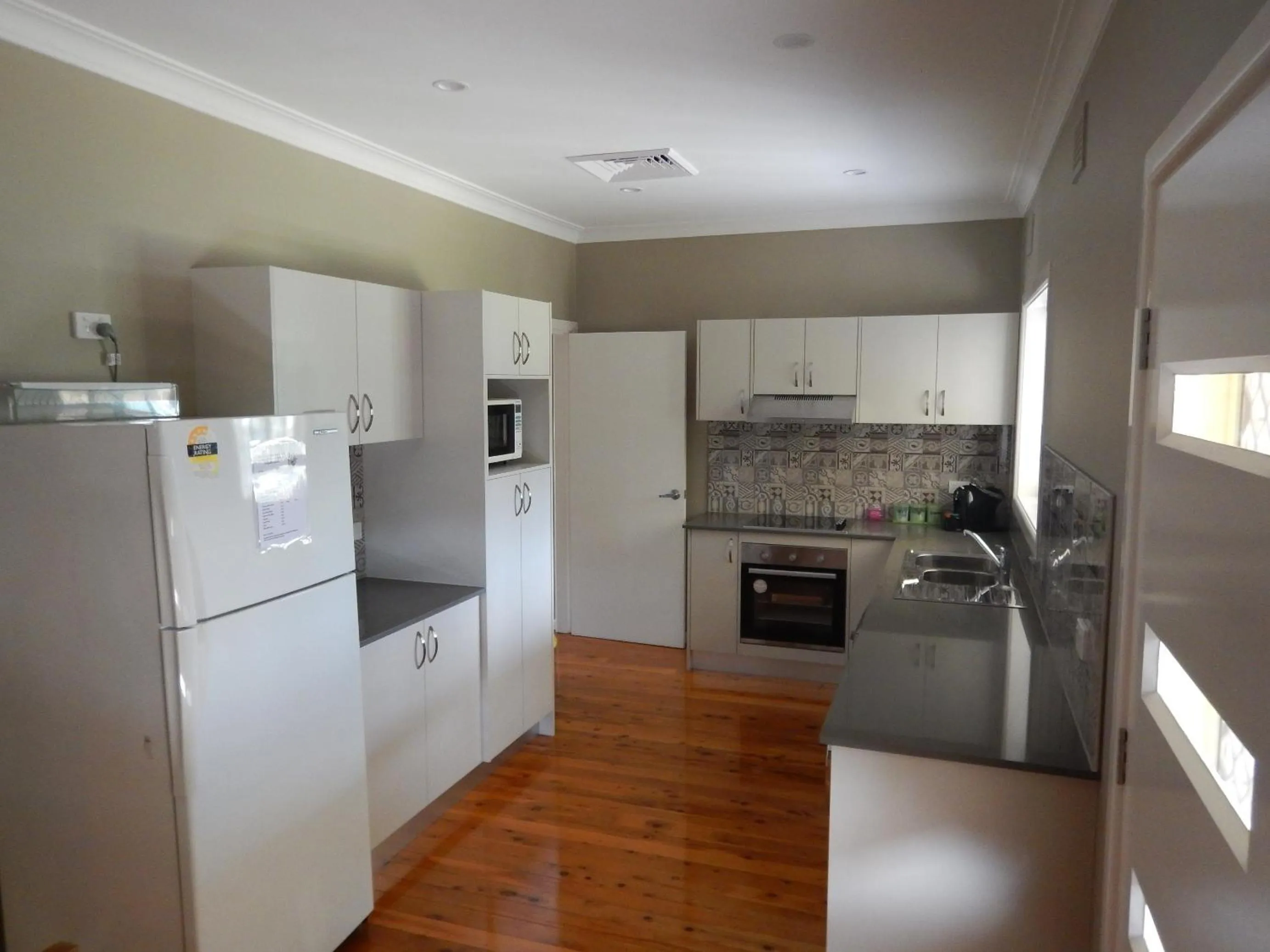 Kitchen or kitchenette in Manera Heights Apartments