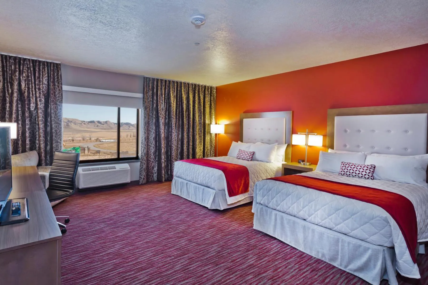 Bed in Shoshone Rose Casino & Hotel