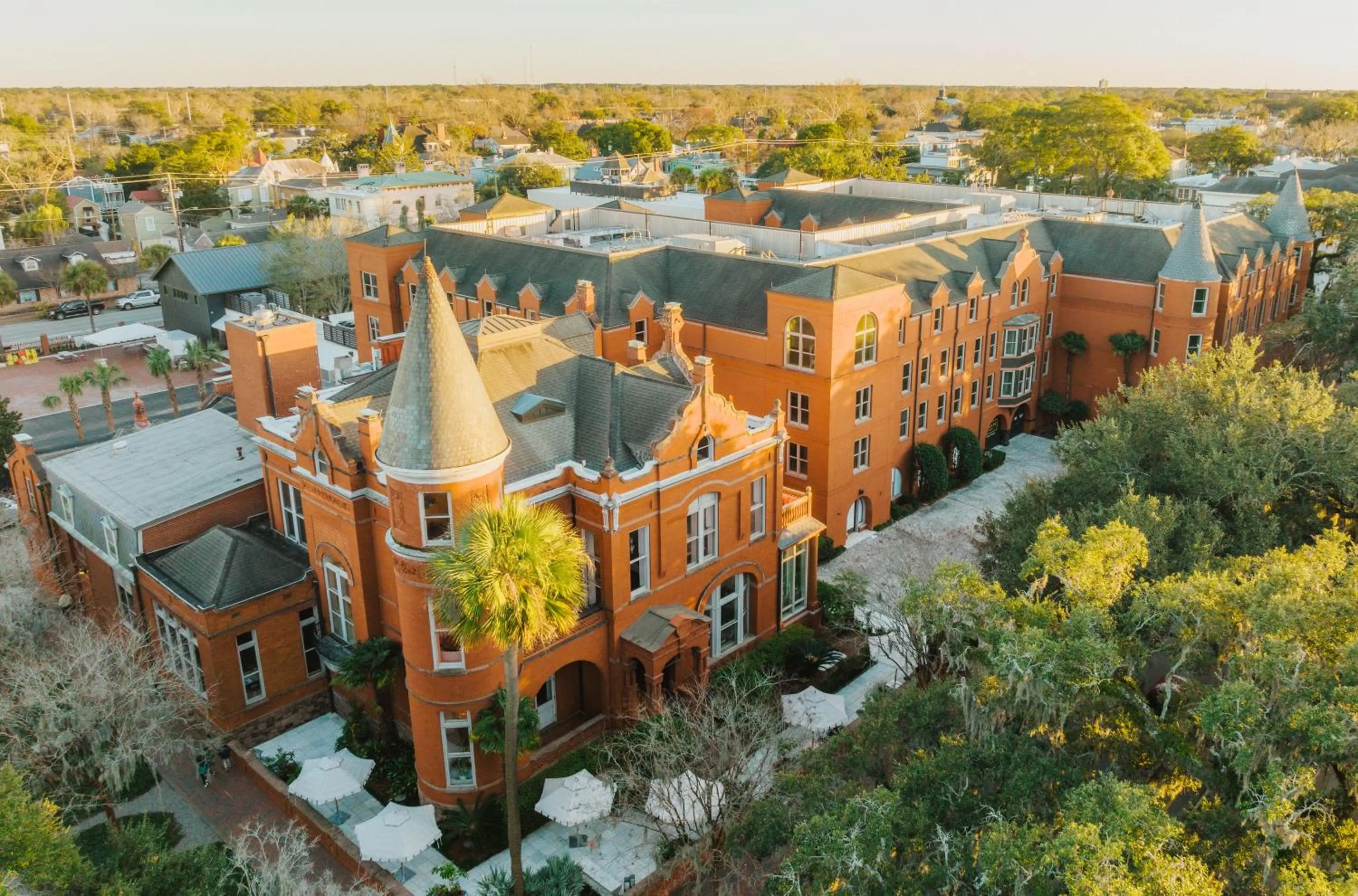 Property building in Hotel Bardo Savannah