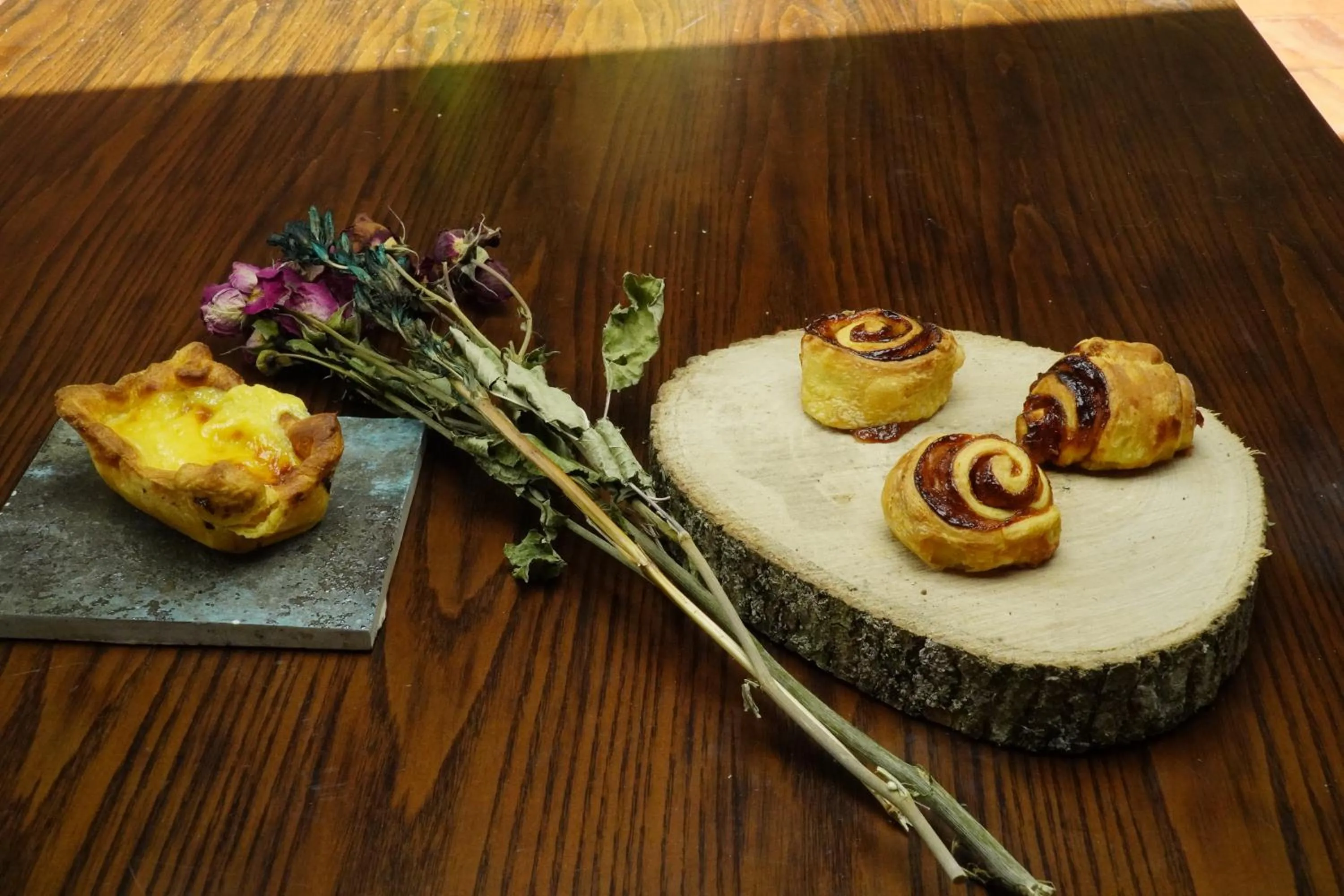 Food and drinks in AlmazewÁ