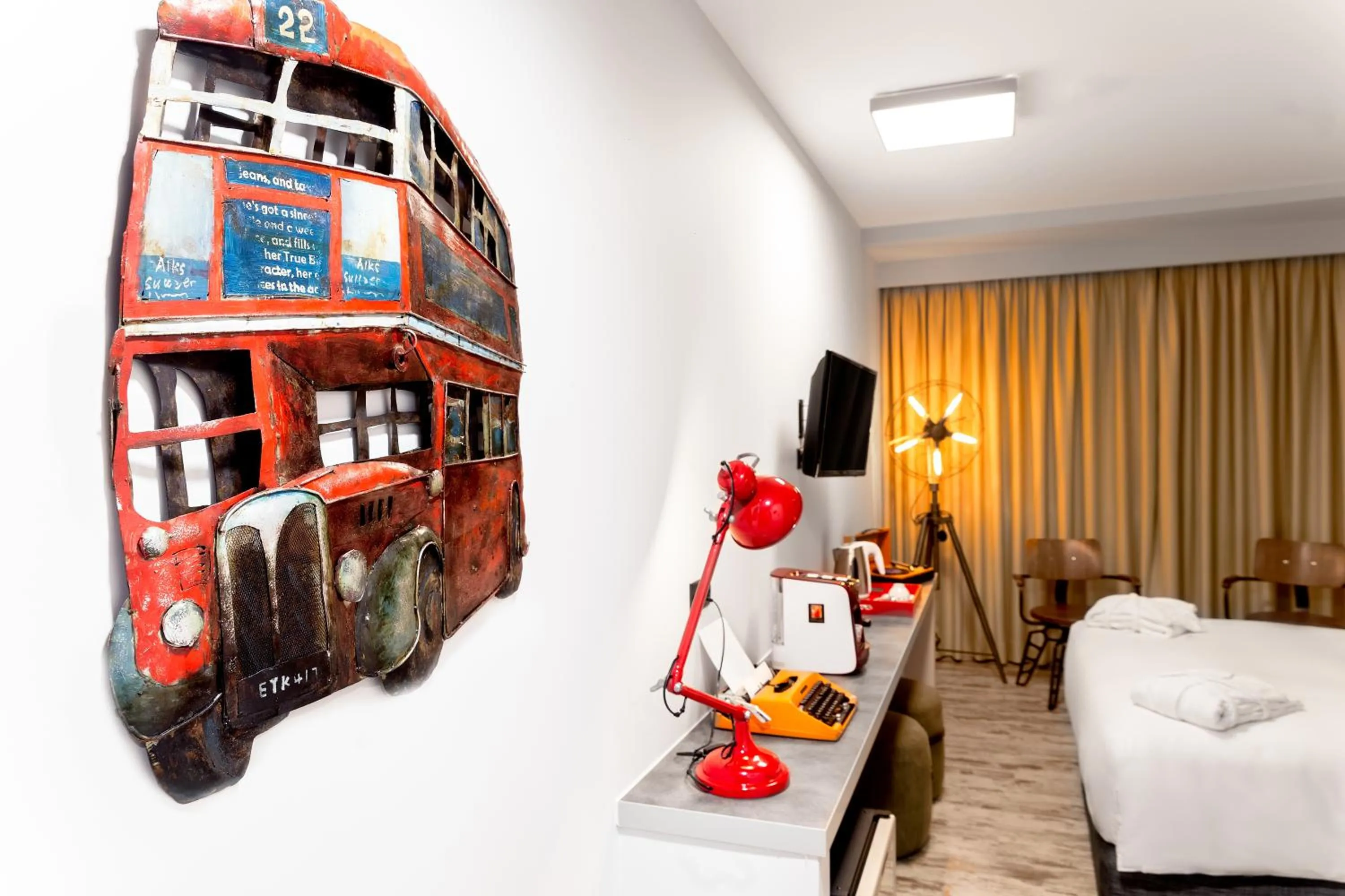 Decorative detail, Bed in 360 Degrees