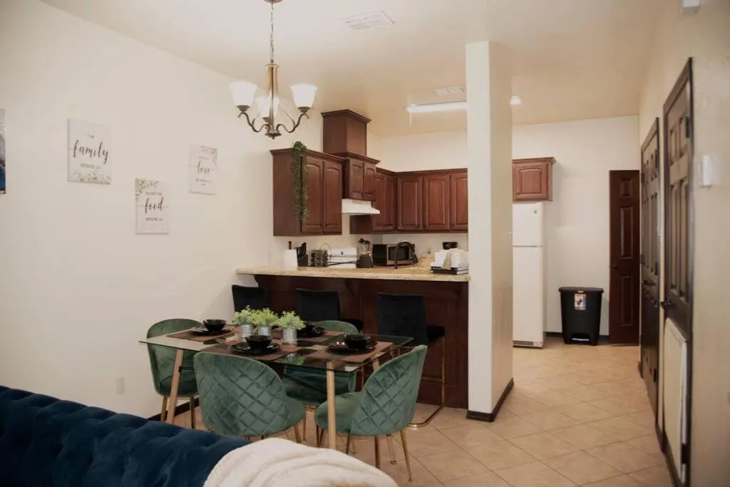 Modern 2 bed 2-bath next to University UTRGV