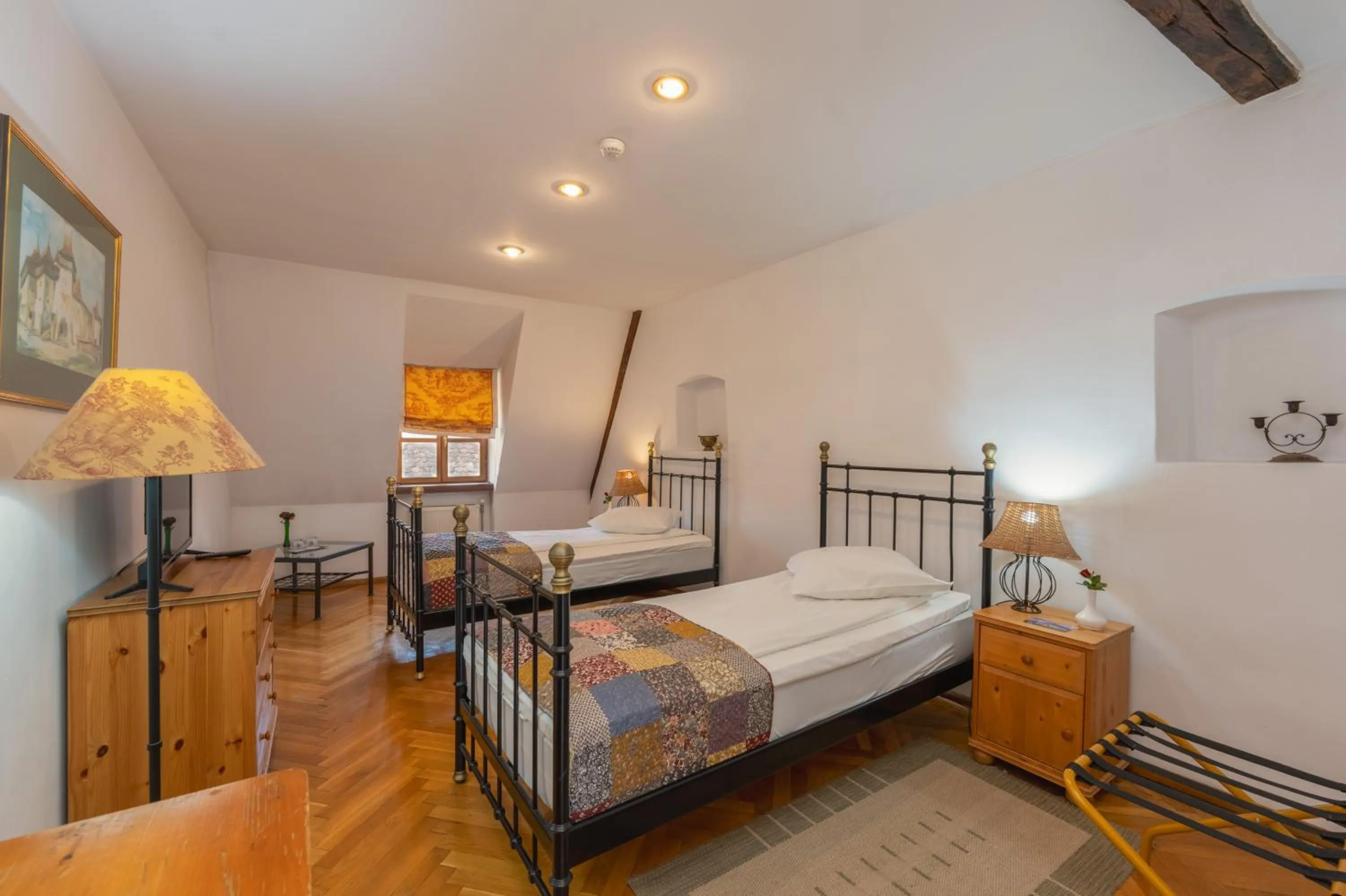 Photo of the whole room, Bed in Casa cu Cerb