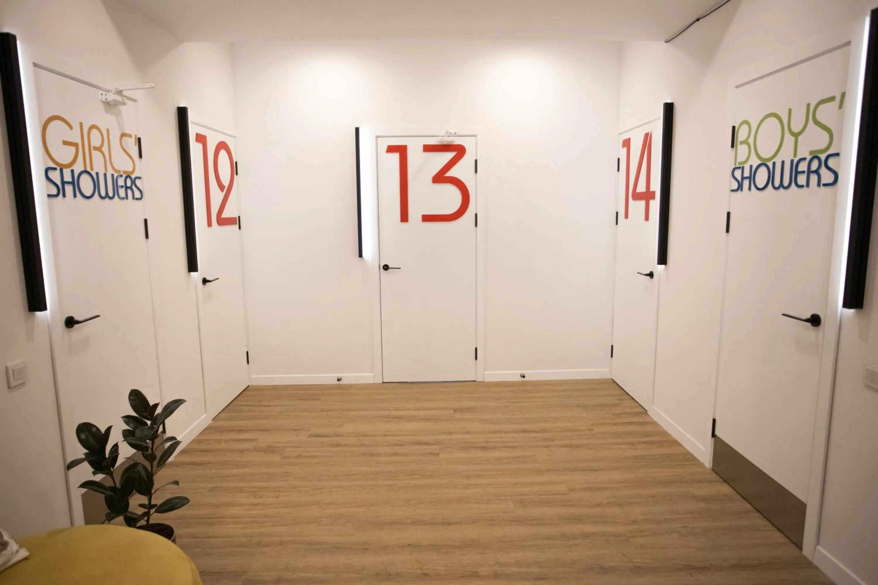 Area and facilities in Kantar Hostel