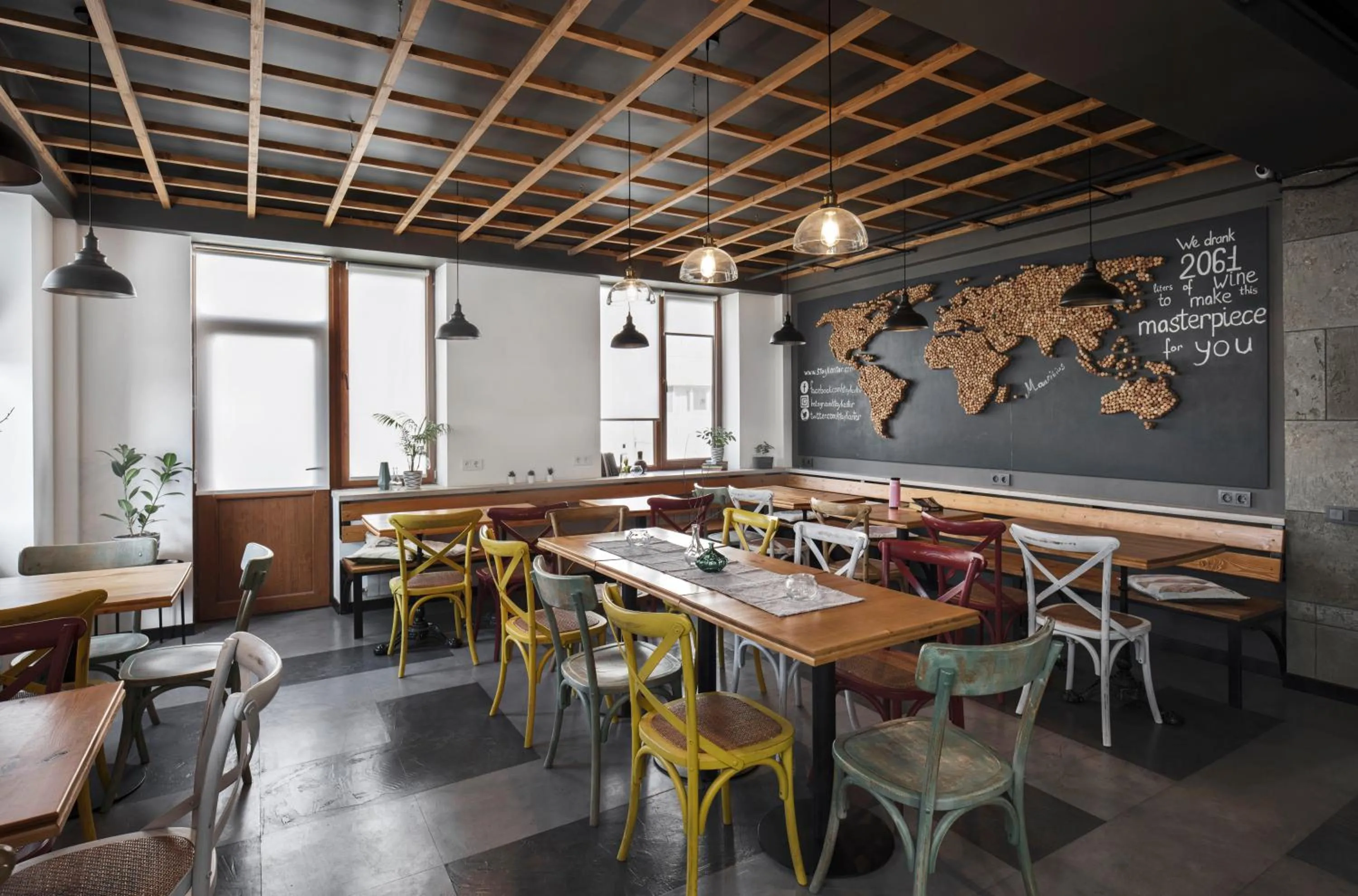 Communal kitchen in Kantar Hostel