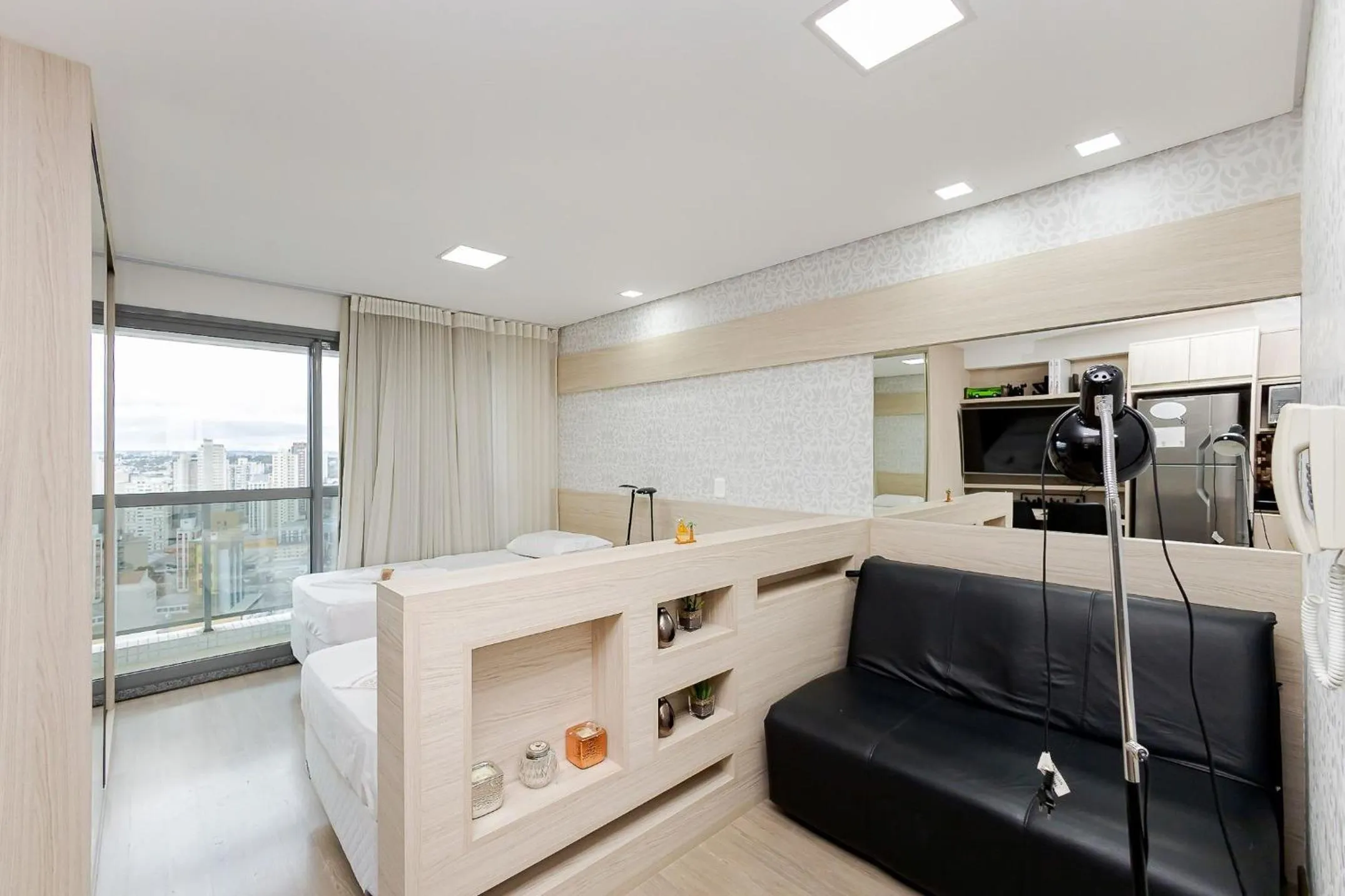 Photo of the whole room in 7th Avenue - Centro | Curitiba | Gonzaga Stays