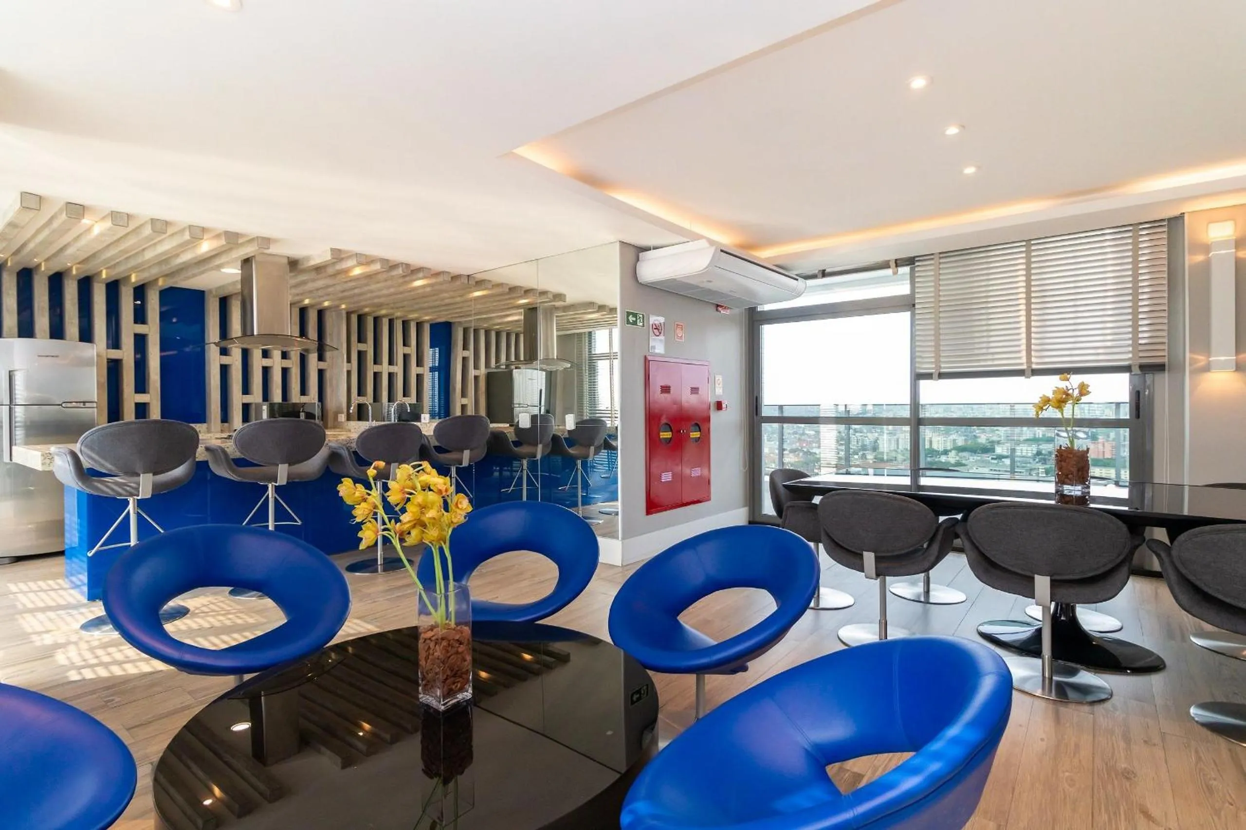 Area and facilities in 7th Avenue - Centro | Curitiba | Gonzaga Stays