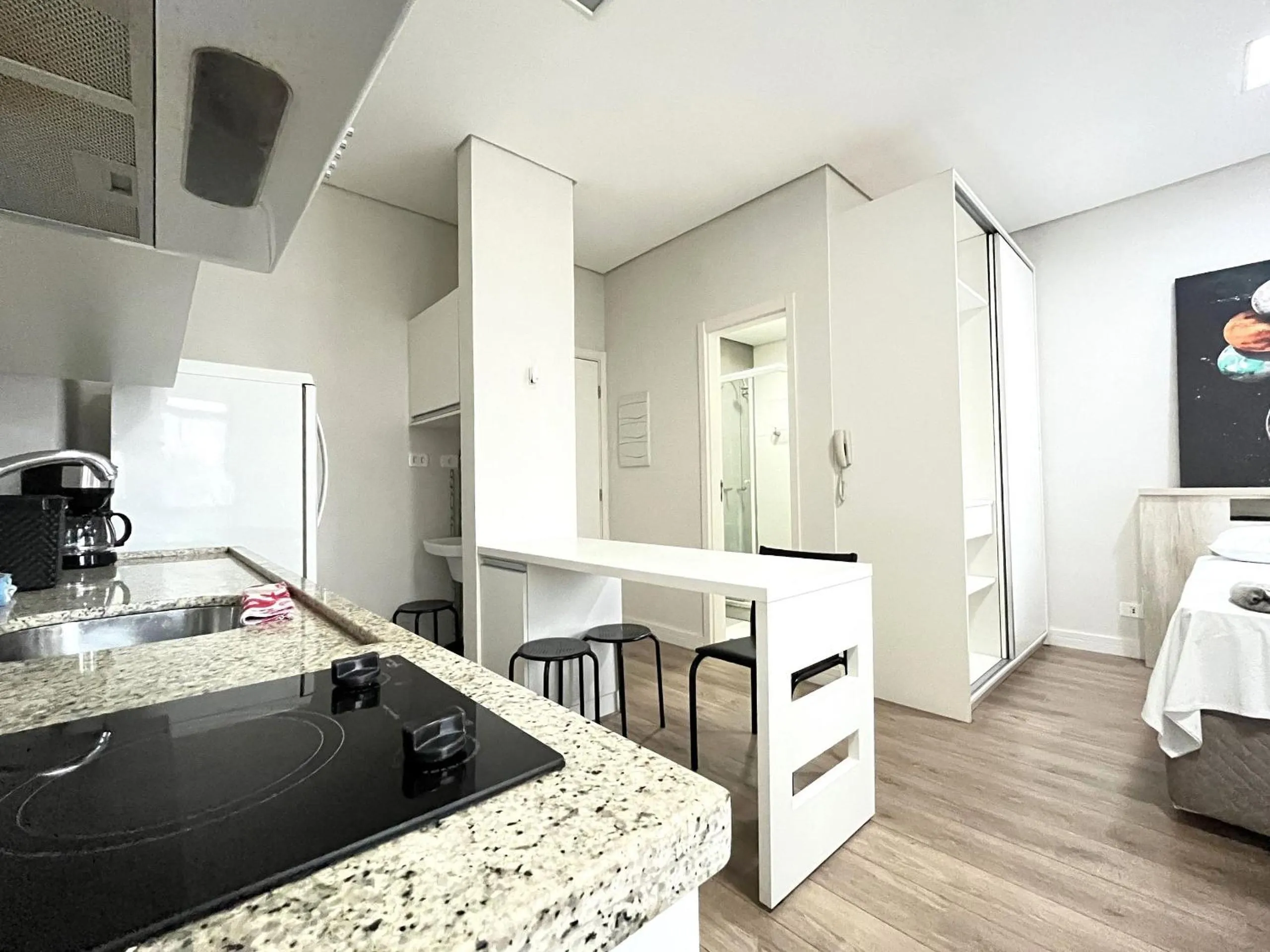 Kitchen or kitchenette in 7th Avenue - Centro | Curitiba | Gonzaga Stays