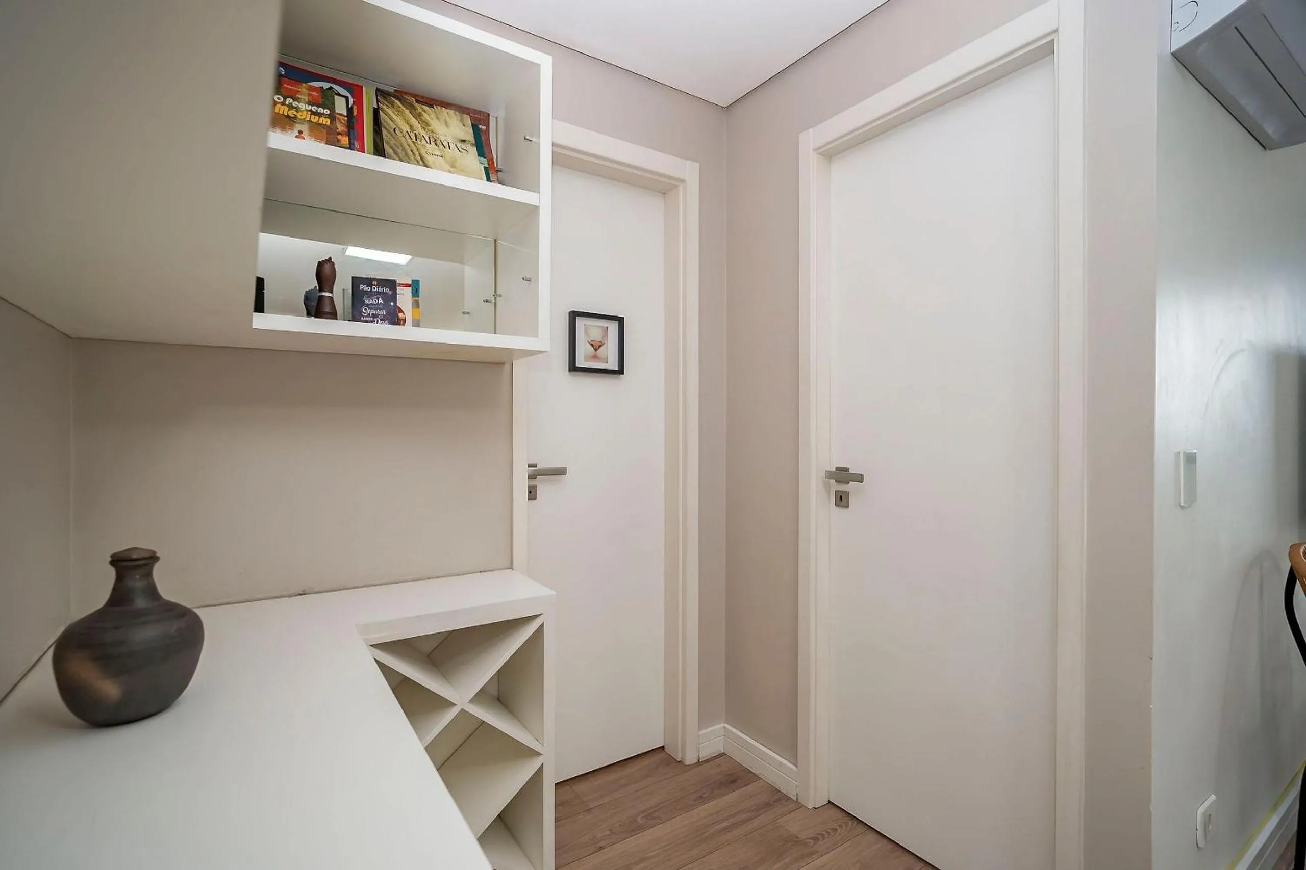 Kitchen or kitchenette, Bed in 7th Avenue - Centro | Curitiba | Gonzaga Stays