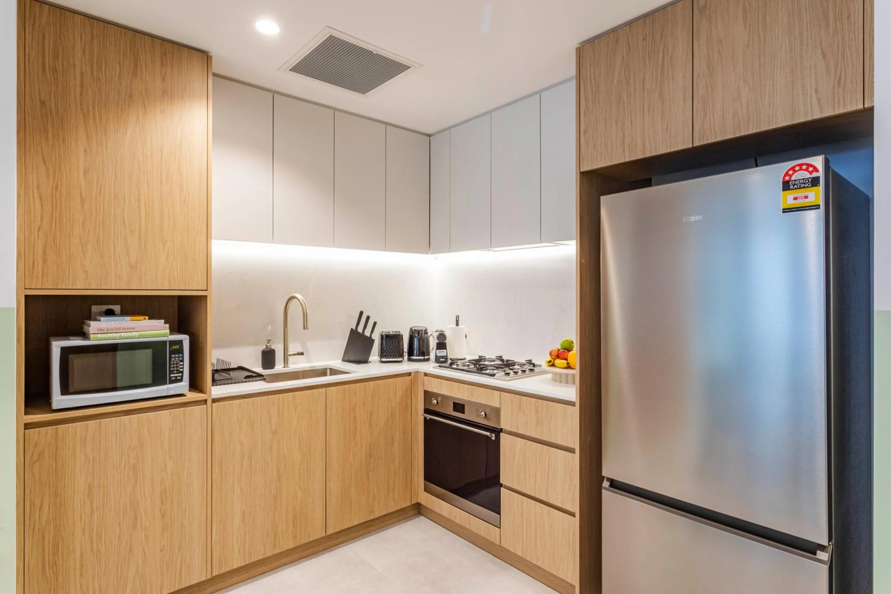 Kitchen or kitchenette in Stay Kula Wollongong