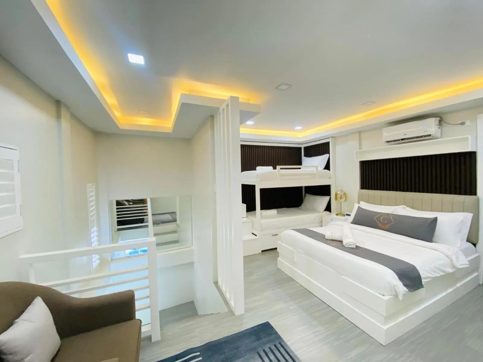 Bed in Grospe Resort Boracay