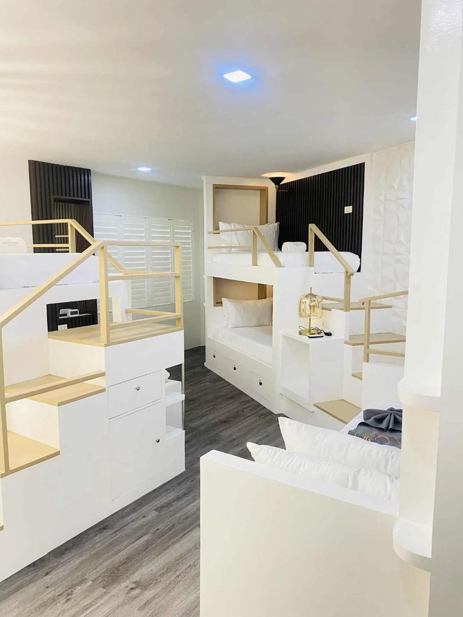 Bed in Grospe Resort Boracay