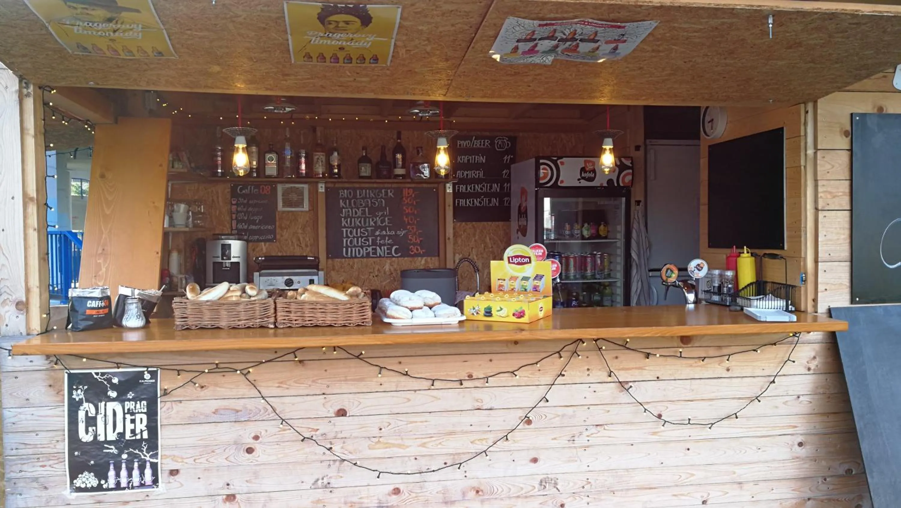 Food and drinks in Kemp Děčín