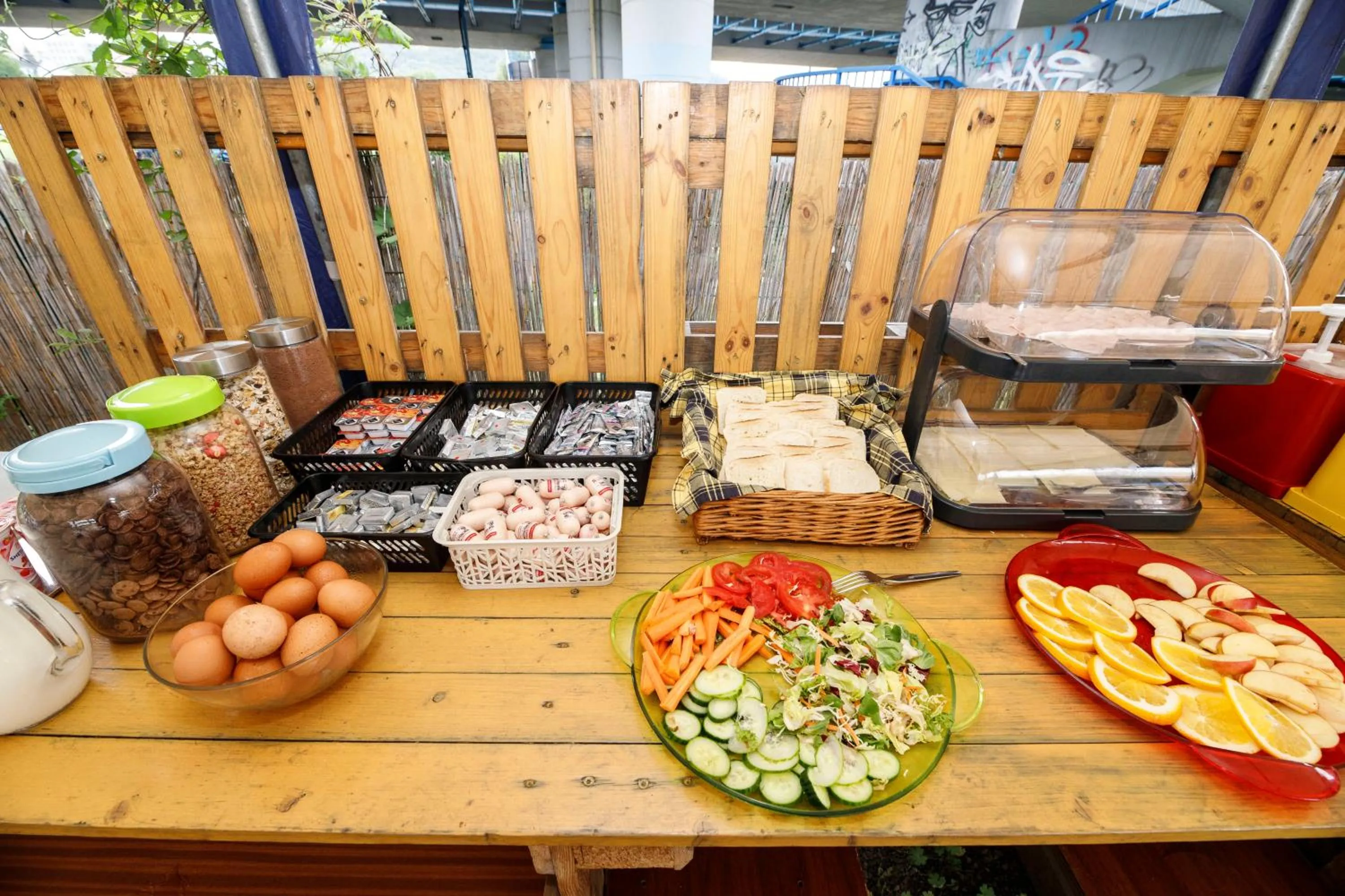 Breakfast in Kemp Děčín