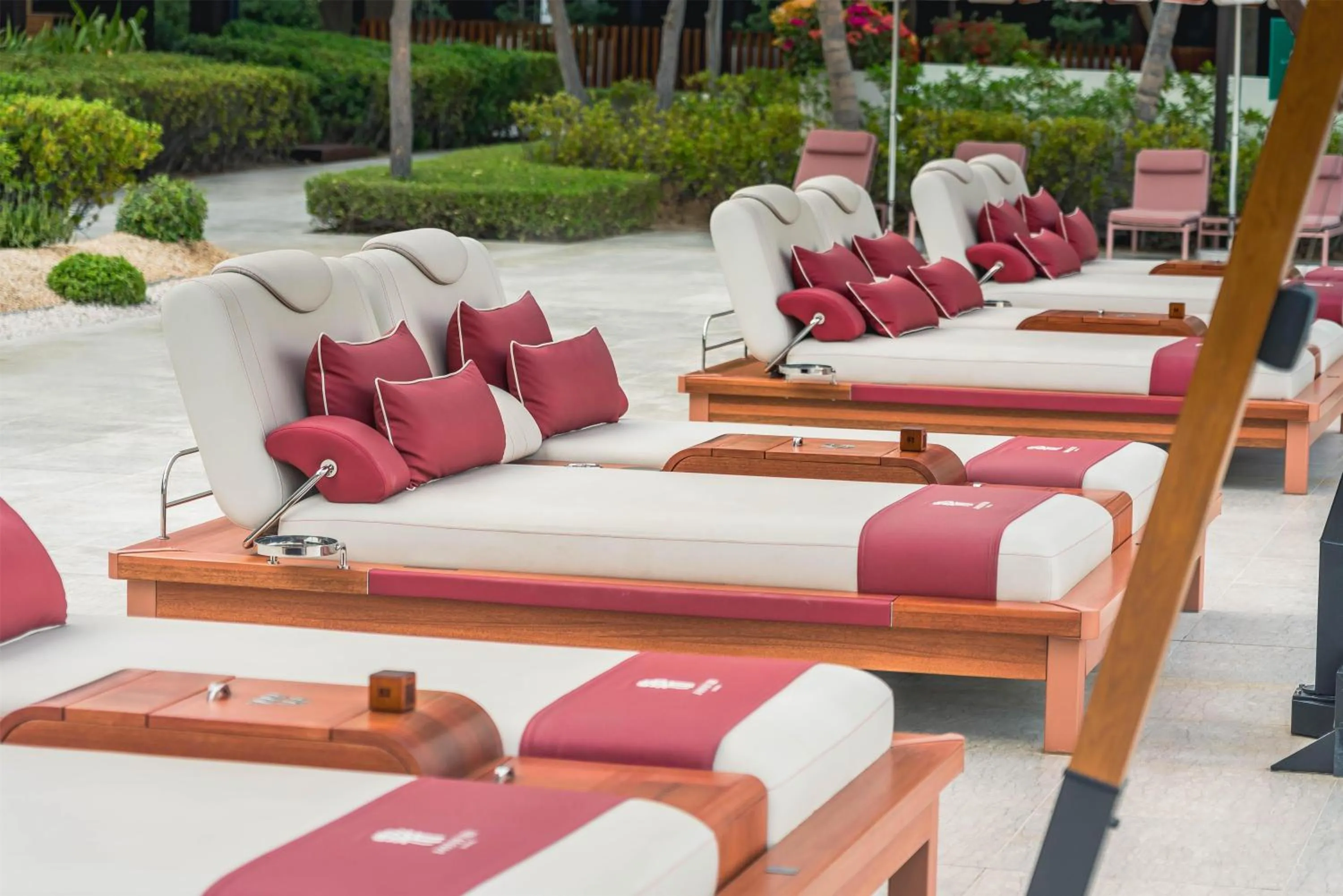 Pool view in Banyan Tree Dubai at Bluewaters