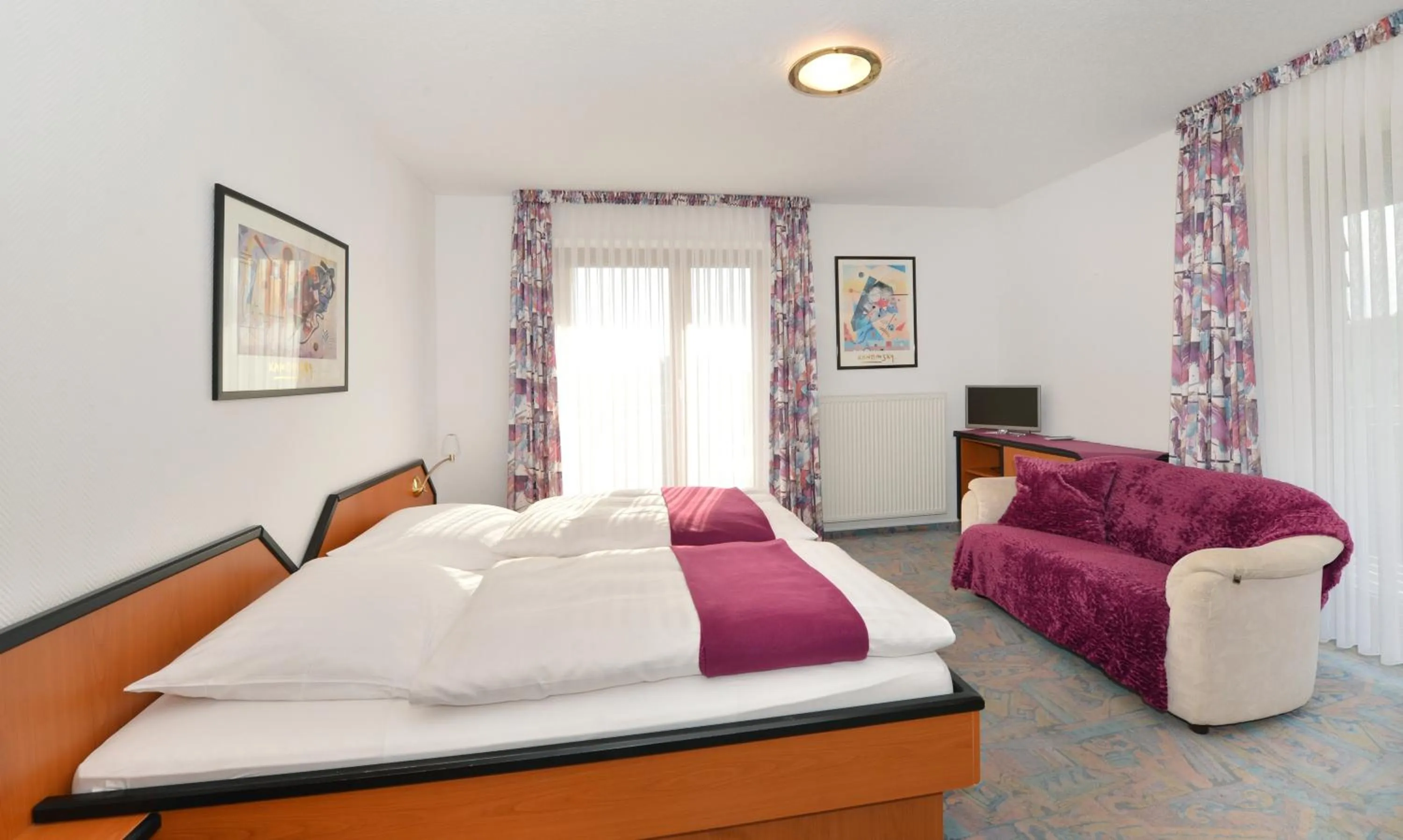 Bedroom, Bed in Rhön-Hotel Sonnenhof - Restaurant & Café