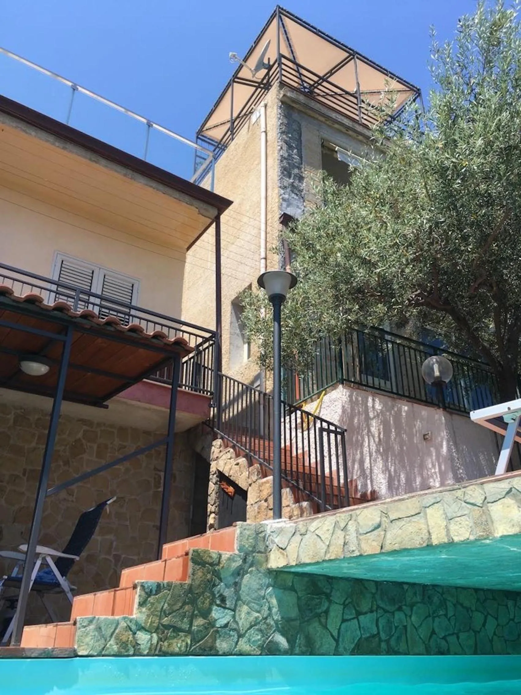 Facade/entrance in L' Arca Residence