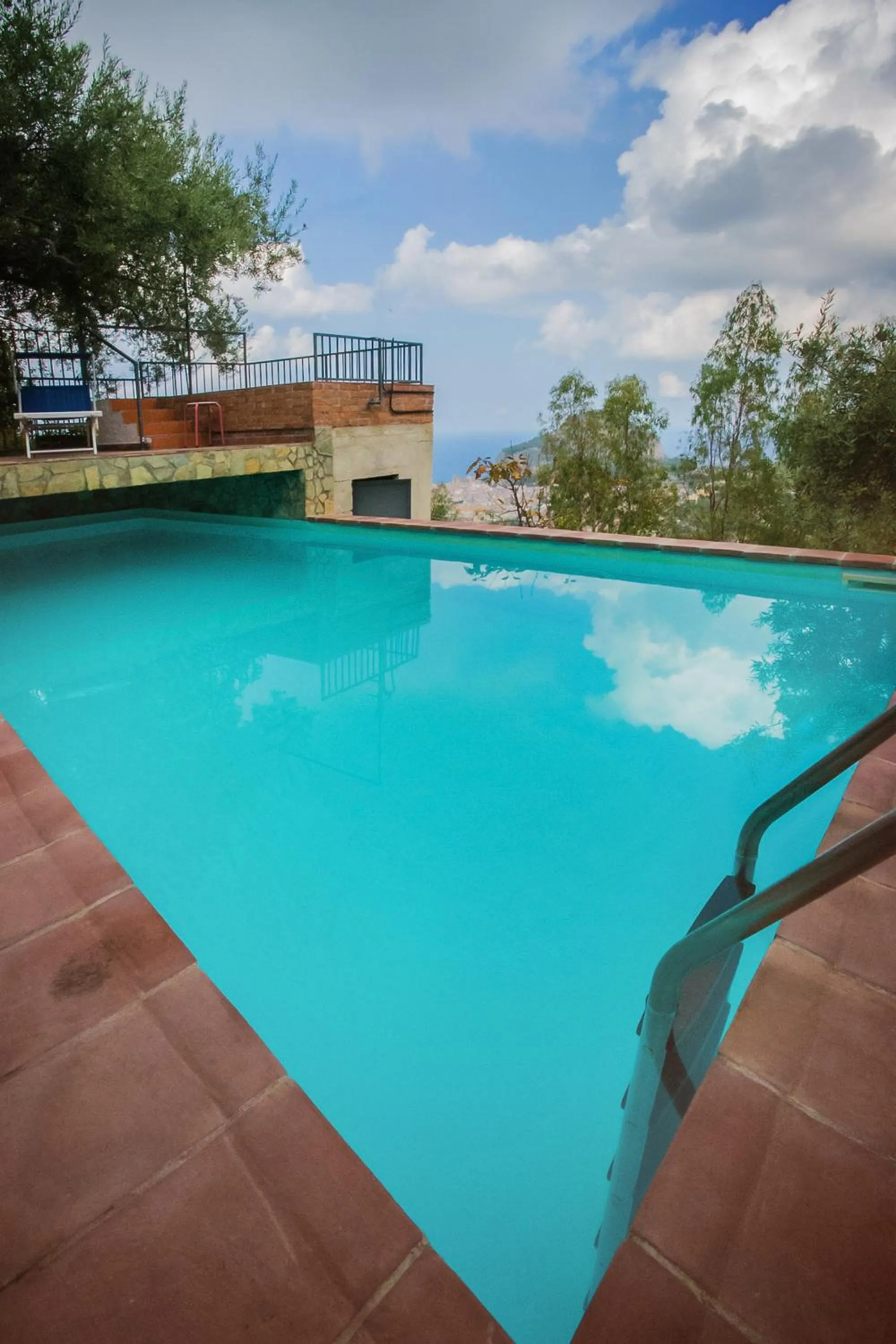 Swimming pool in L' Arca Residence