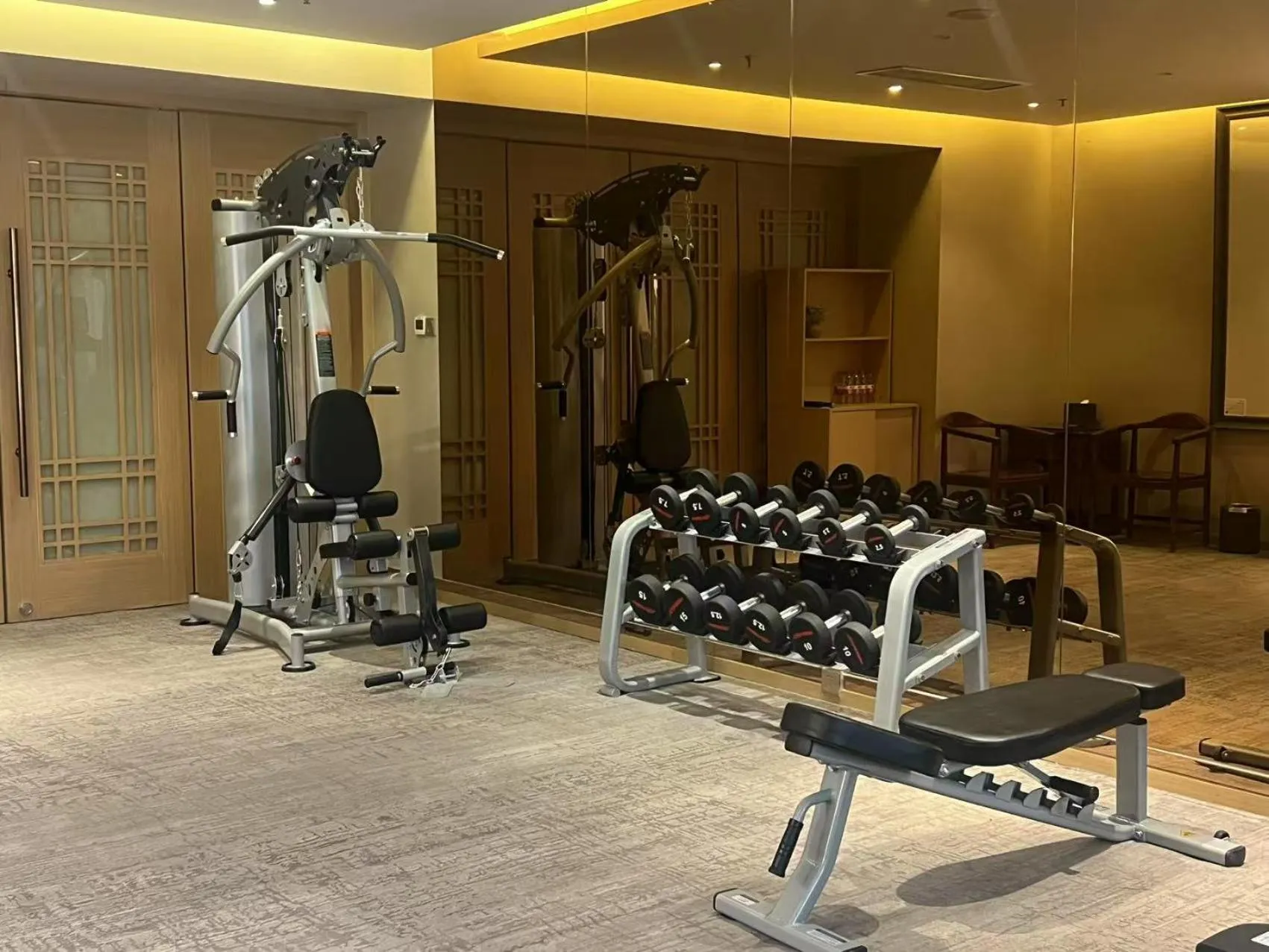 Fitness centre/facilities in Century Runhua Hotel