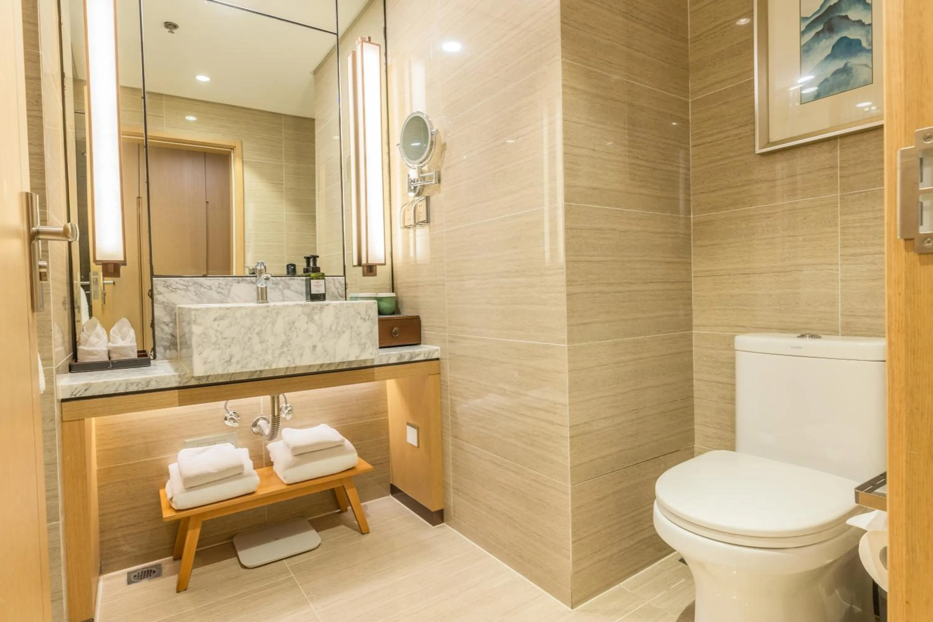 Century Runhua Hotel