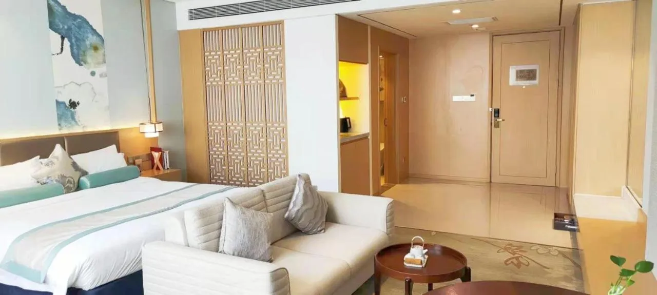 Bed in Century Runhua Hotel