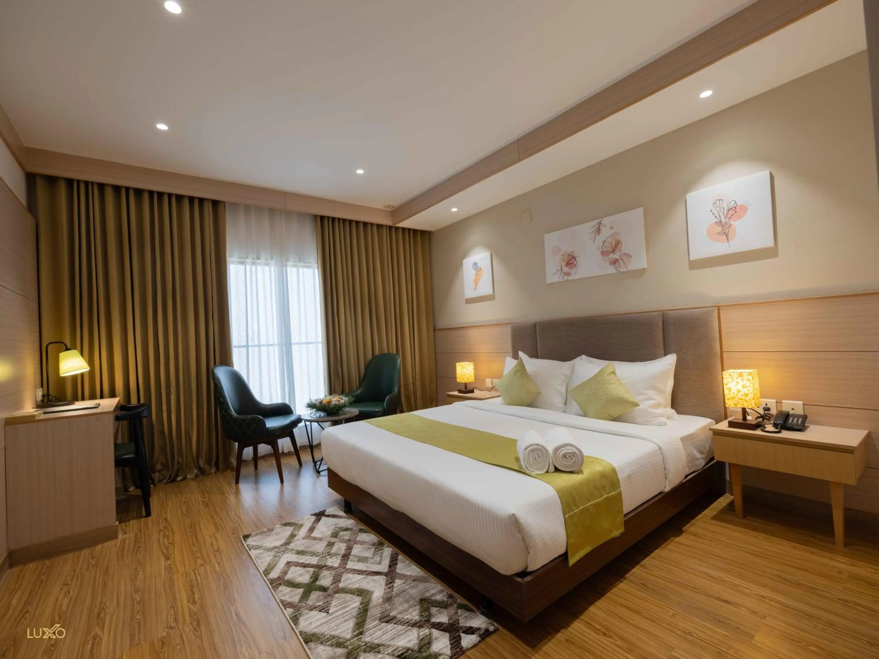 Bedroom, Bed in Luxo Kochi