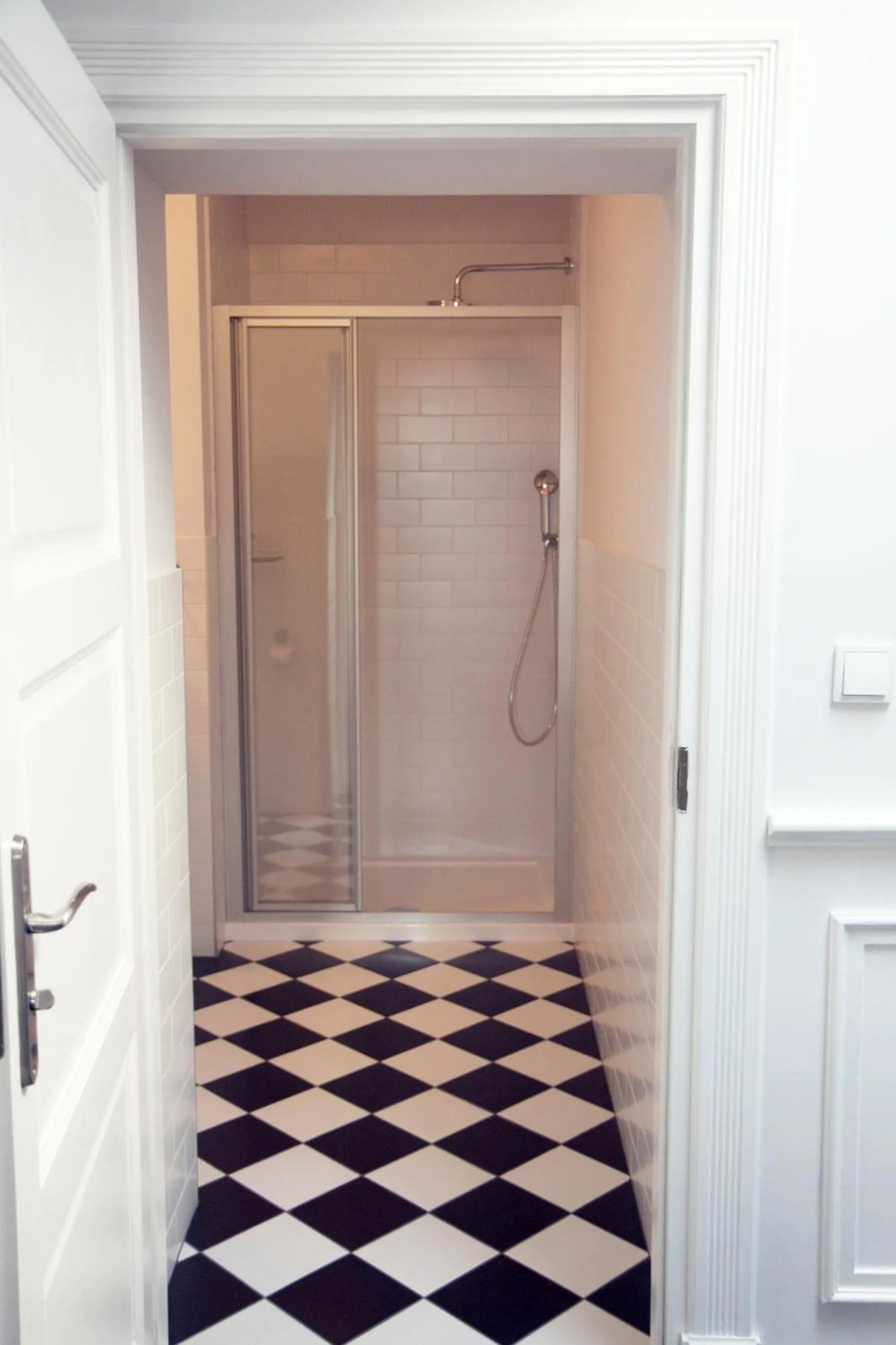 Shower in Hotel Grodzka 20