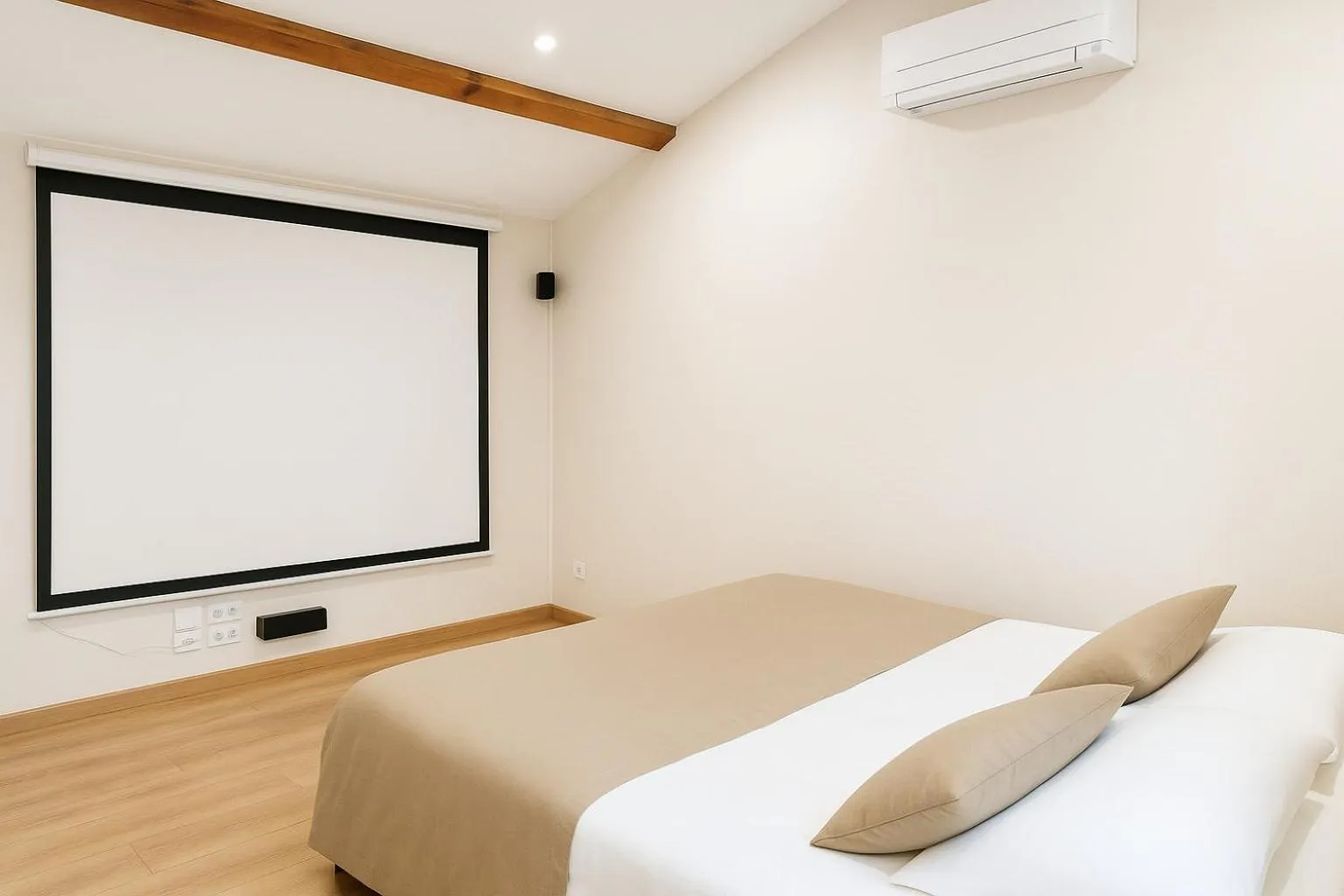 Photo of the whole room, Bed in Appart Hotel Cinéma Perpignan