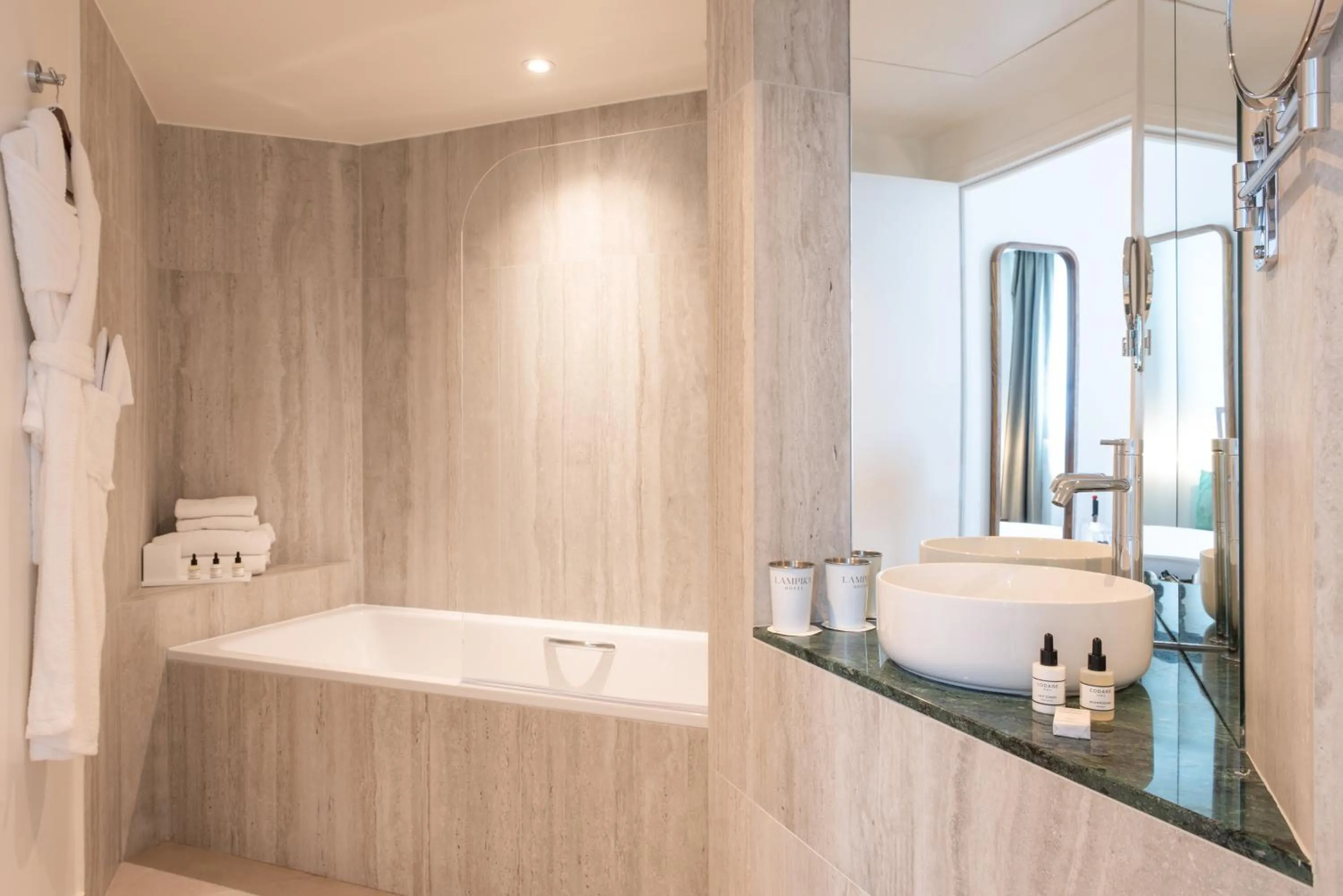 Bathroom in Le Lampika Hôtel