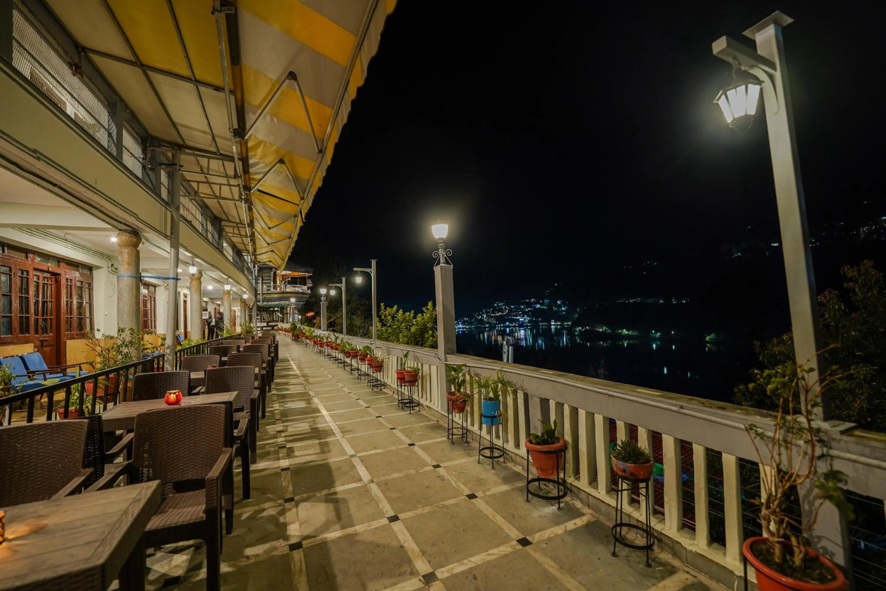 Restaurant/places to eat in Hotel Silverton