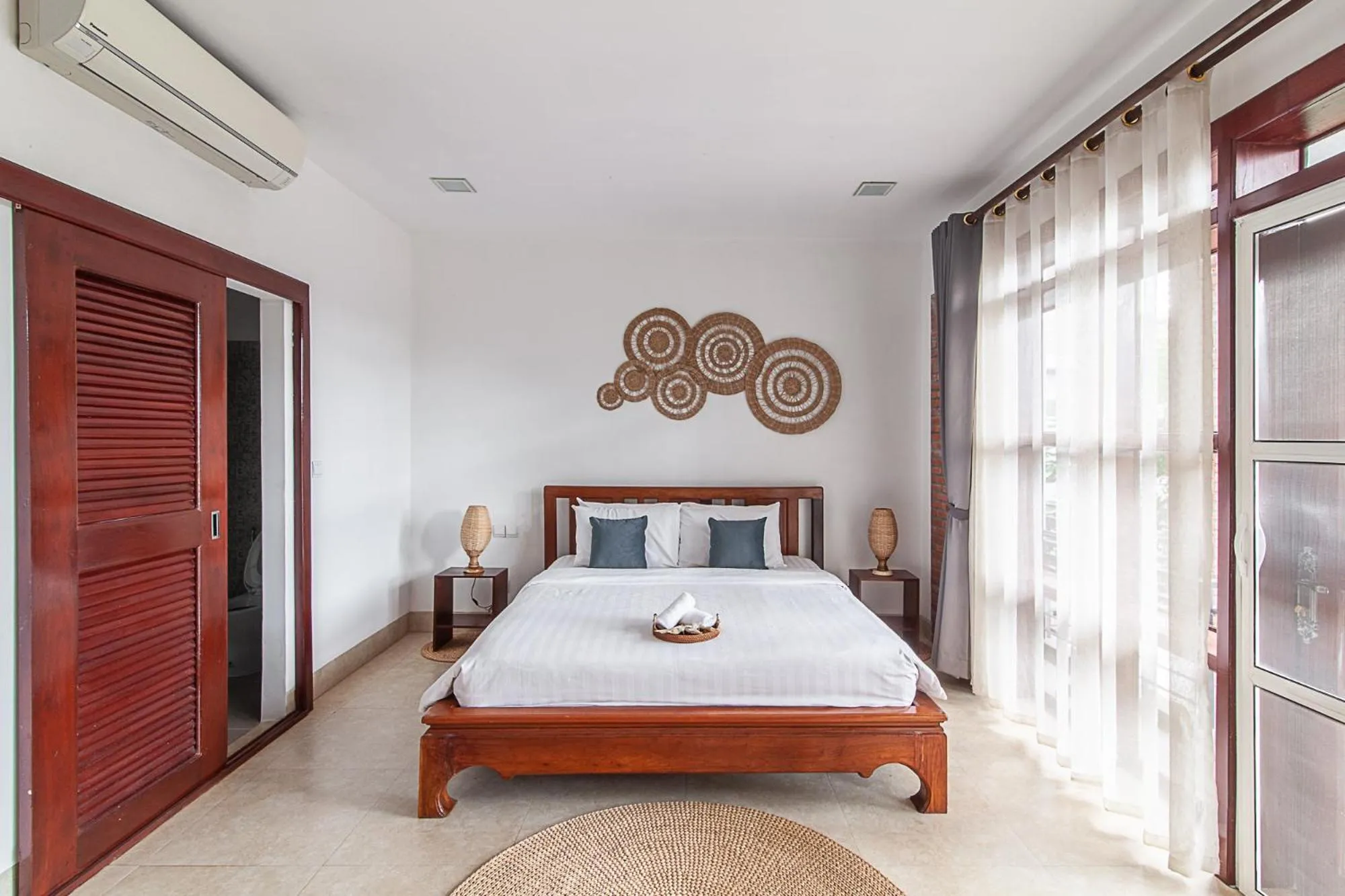 Bed in Angkor Eden Boutique Hotel