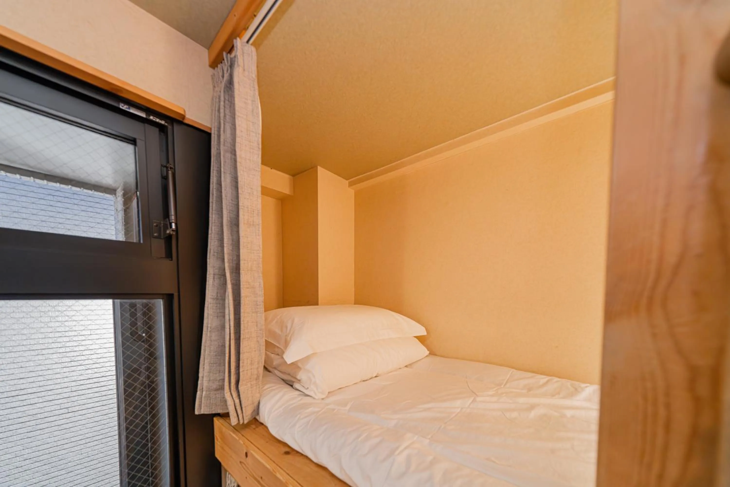 Bed in E JOY INN-East Nipoori Branch