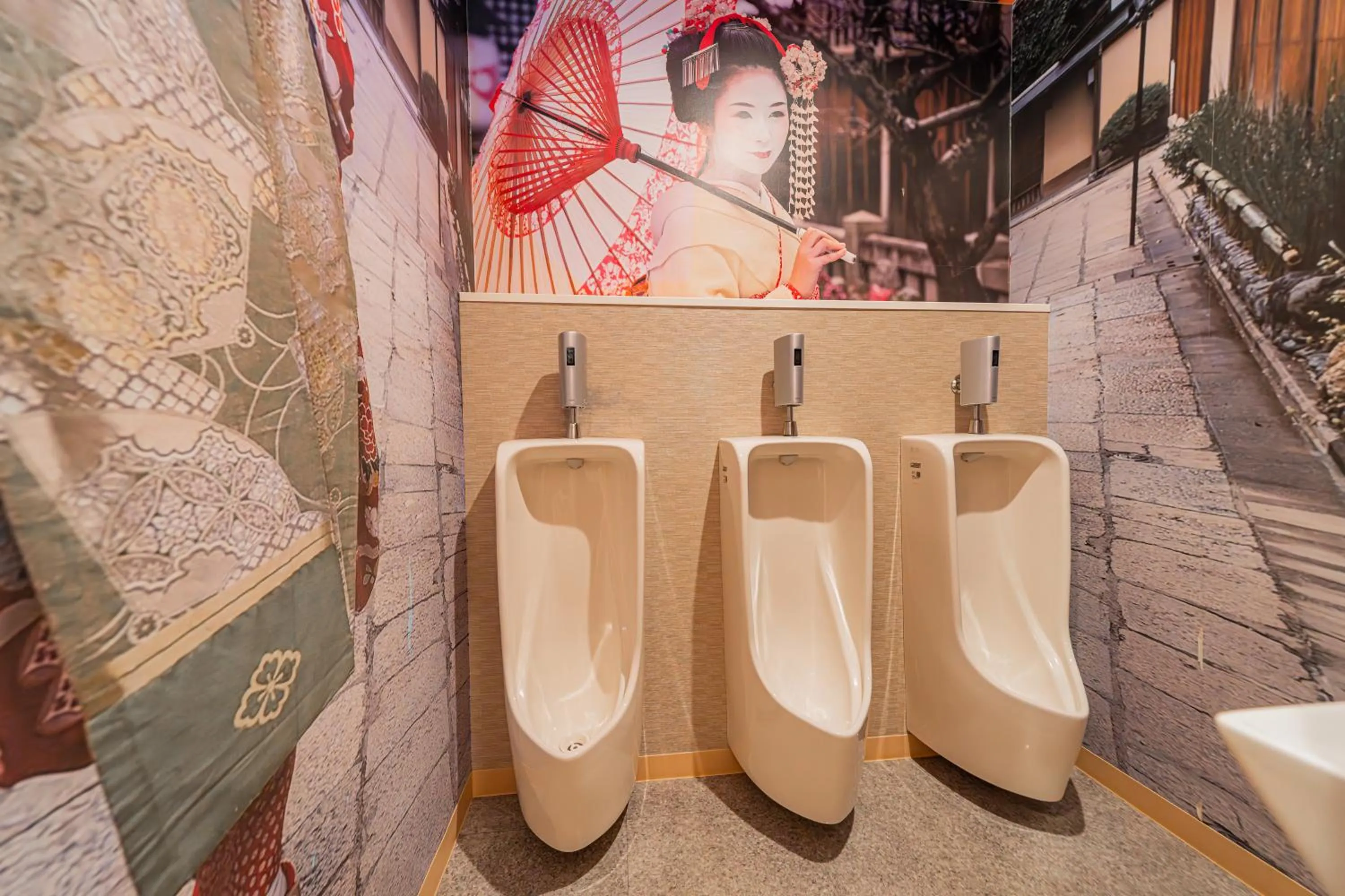 Toilet in E JOY INN-East Nipoori Branch